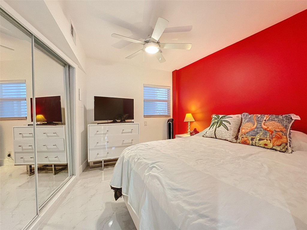 3250 NE 28th Street Unit: 211