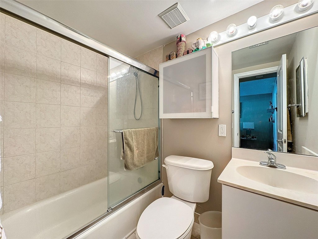 2660 NE 8th Ave Unit: 216