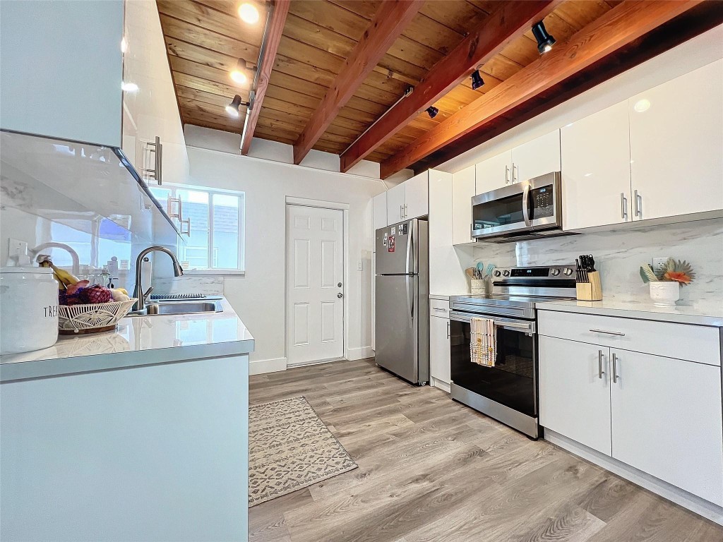 234 NE 9th Ave Unit: 234