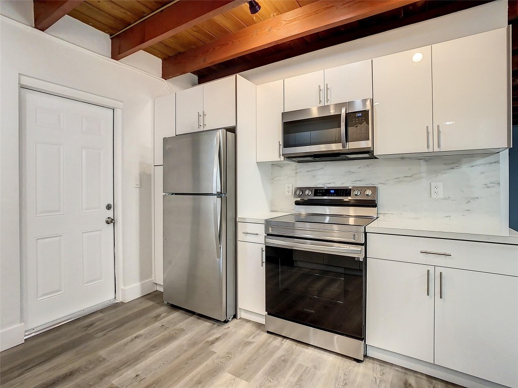 234 NE 9th Ave Unit: 234