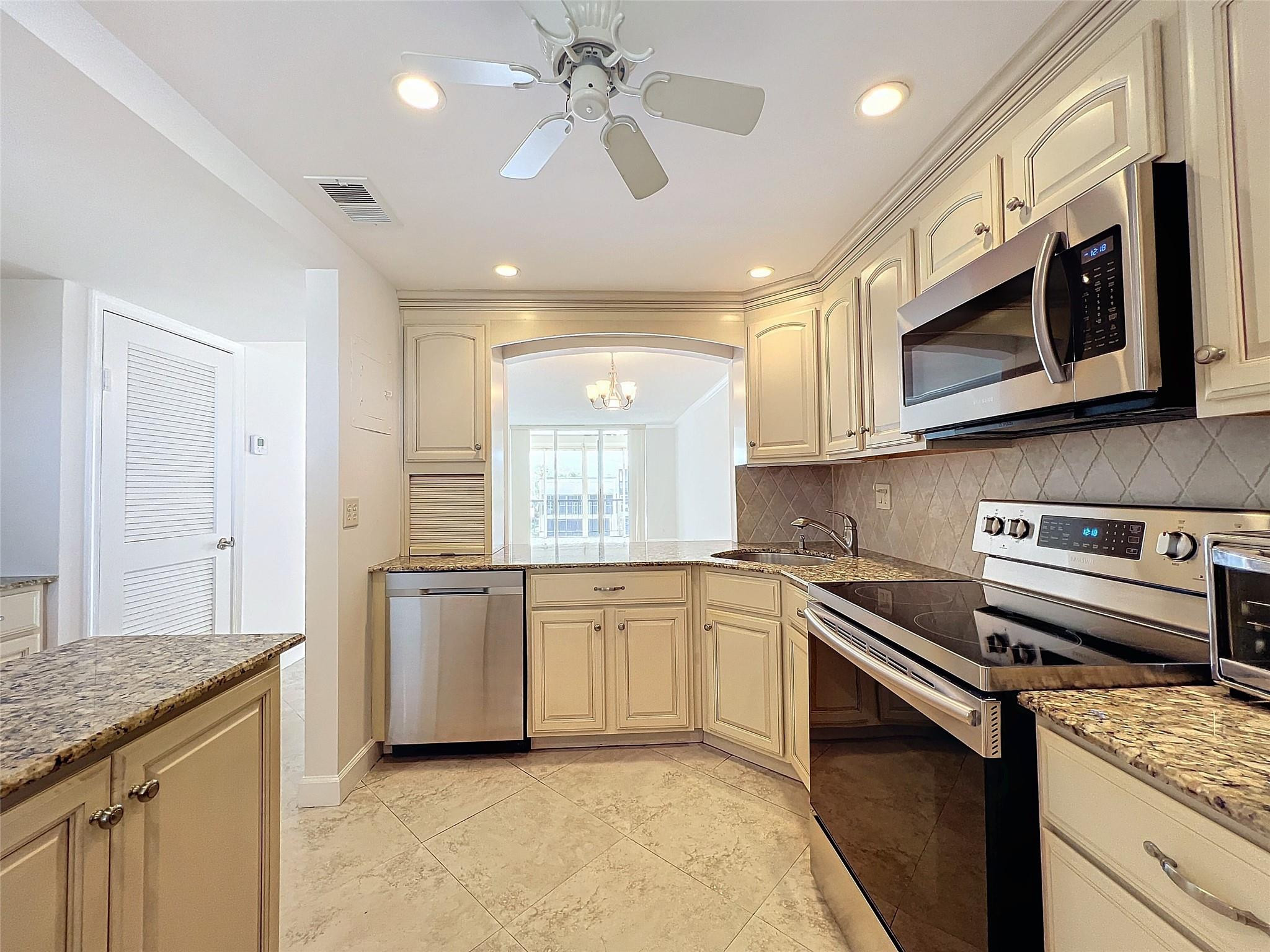 777 S Federal Highway 315-G