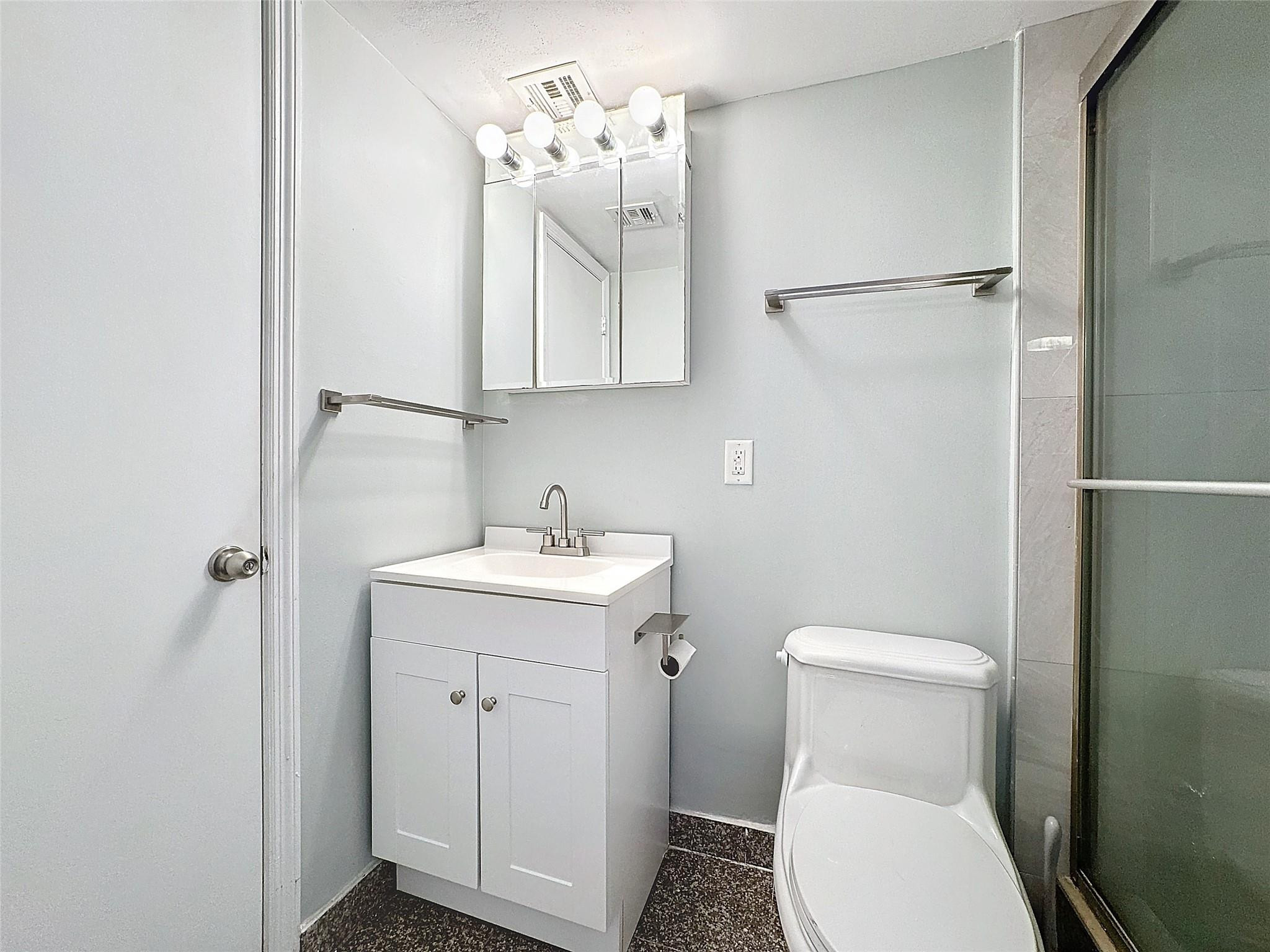 1505 N Riverside Drive 1408