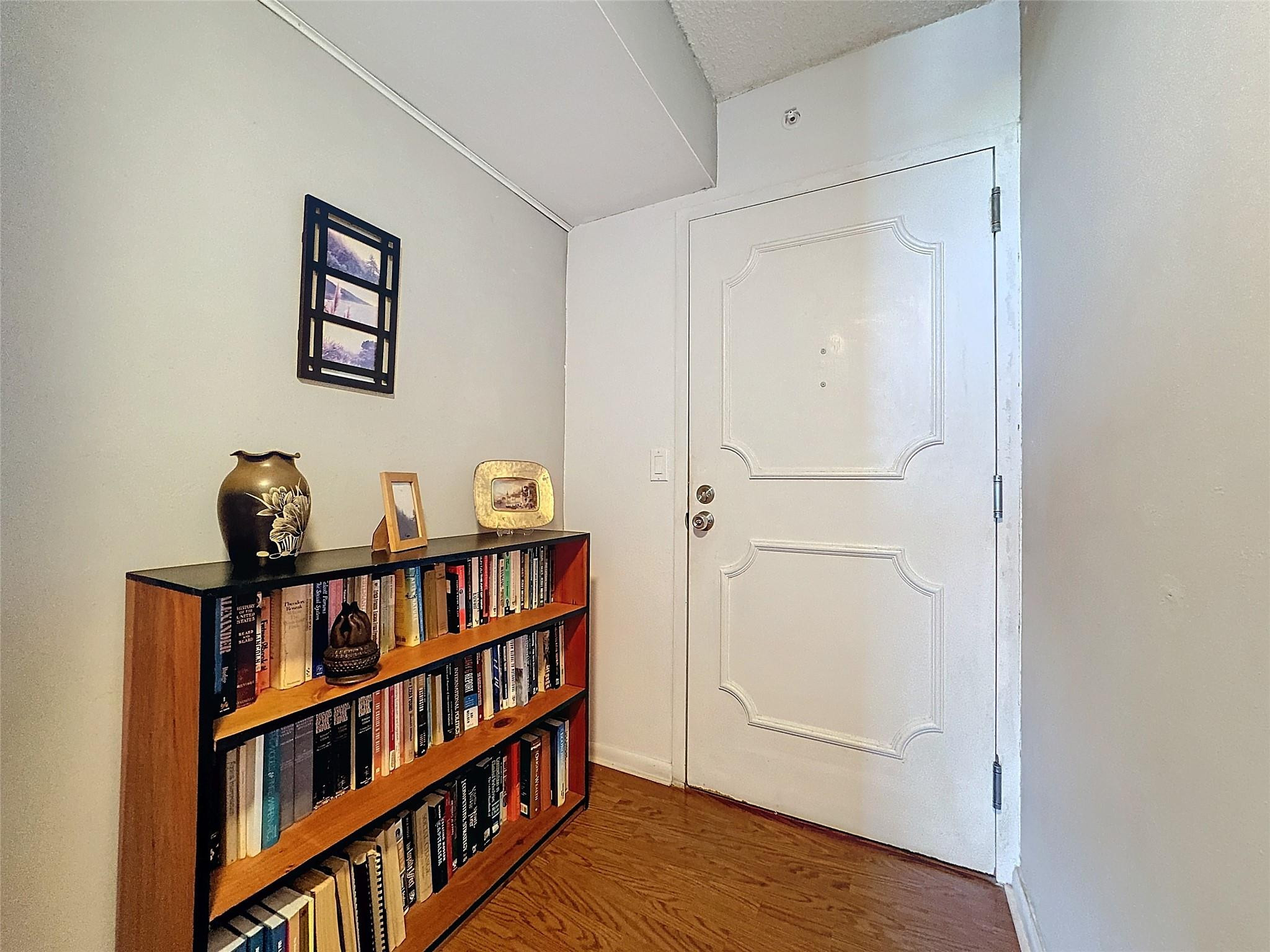 1505 N Riverside Drive 1408