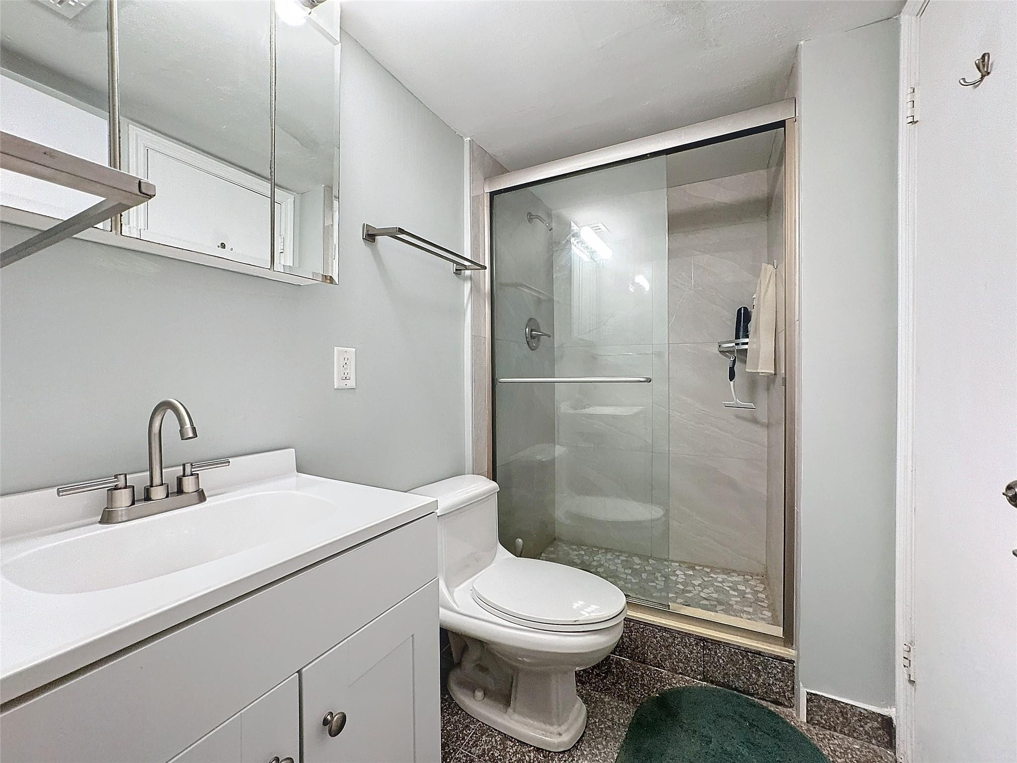 1505 N Riverside Drive 1408