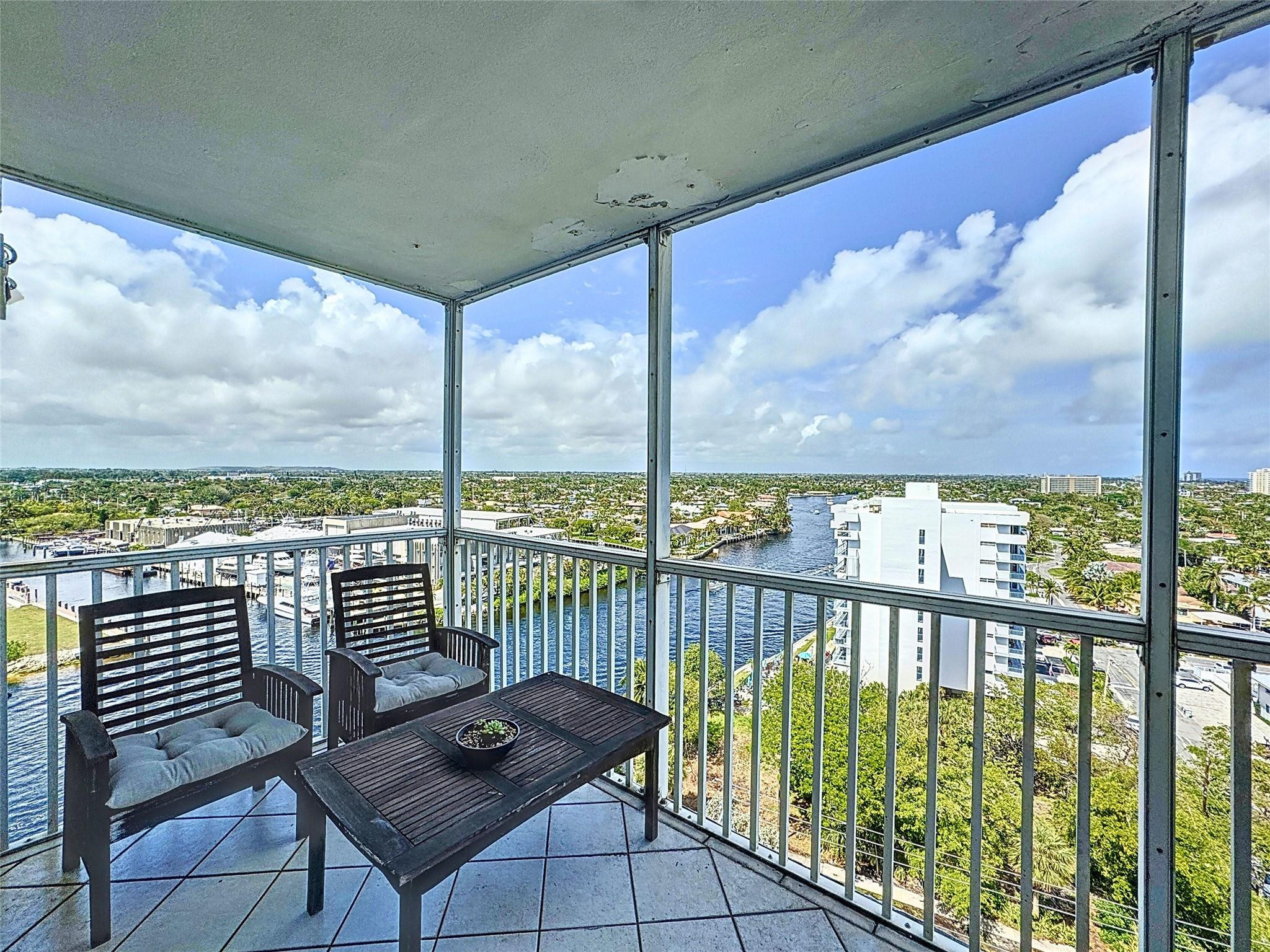 1505 N Riverside Drive 1408