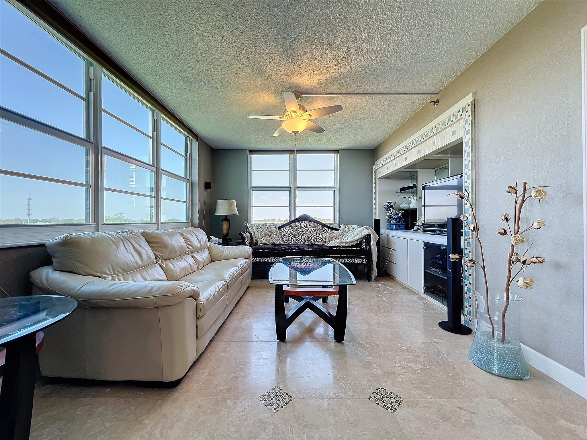 3507 Oaks Way 606