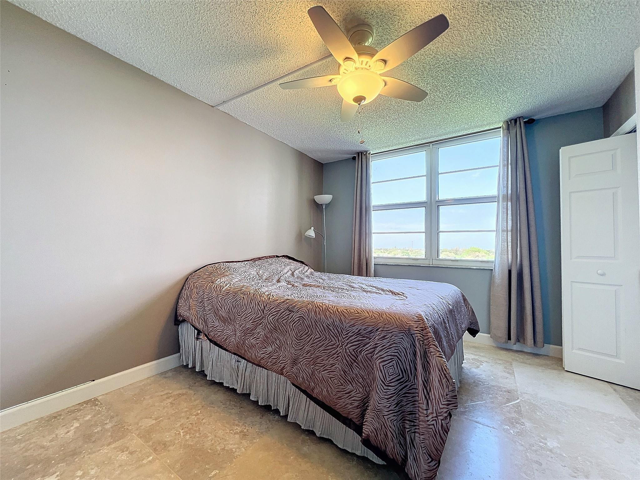 3507 Oaks Way 606