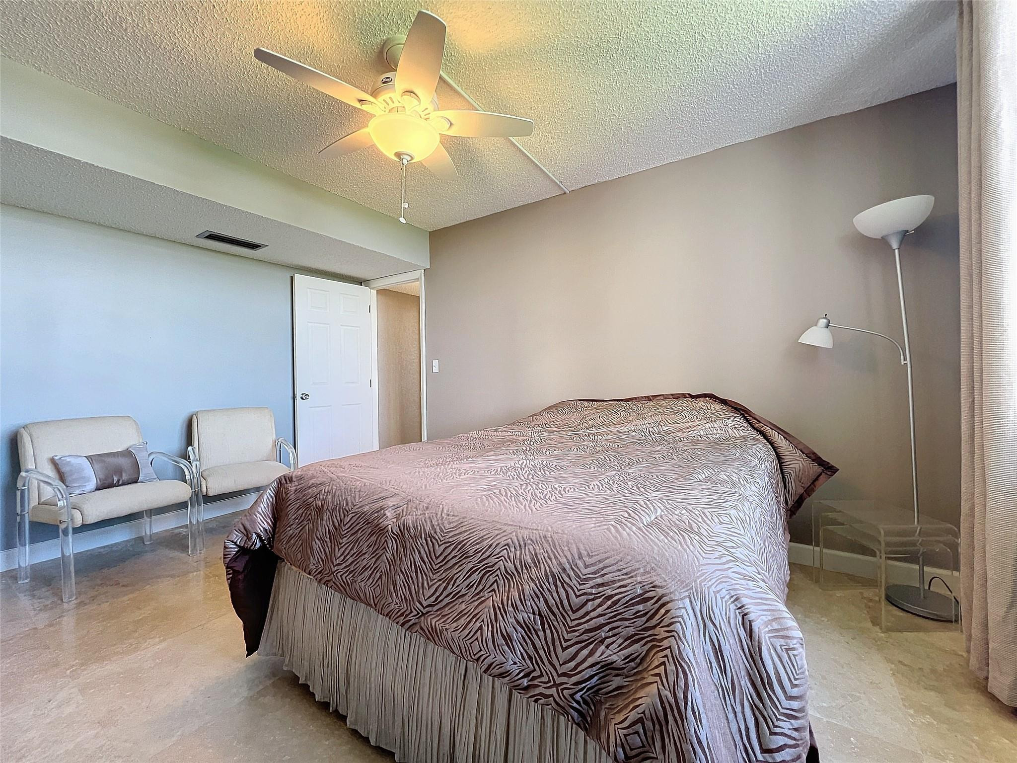 3507 Oaks Way 606