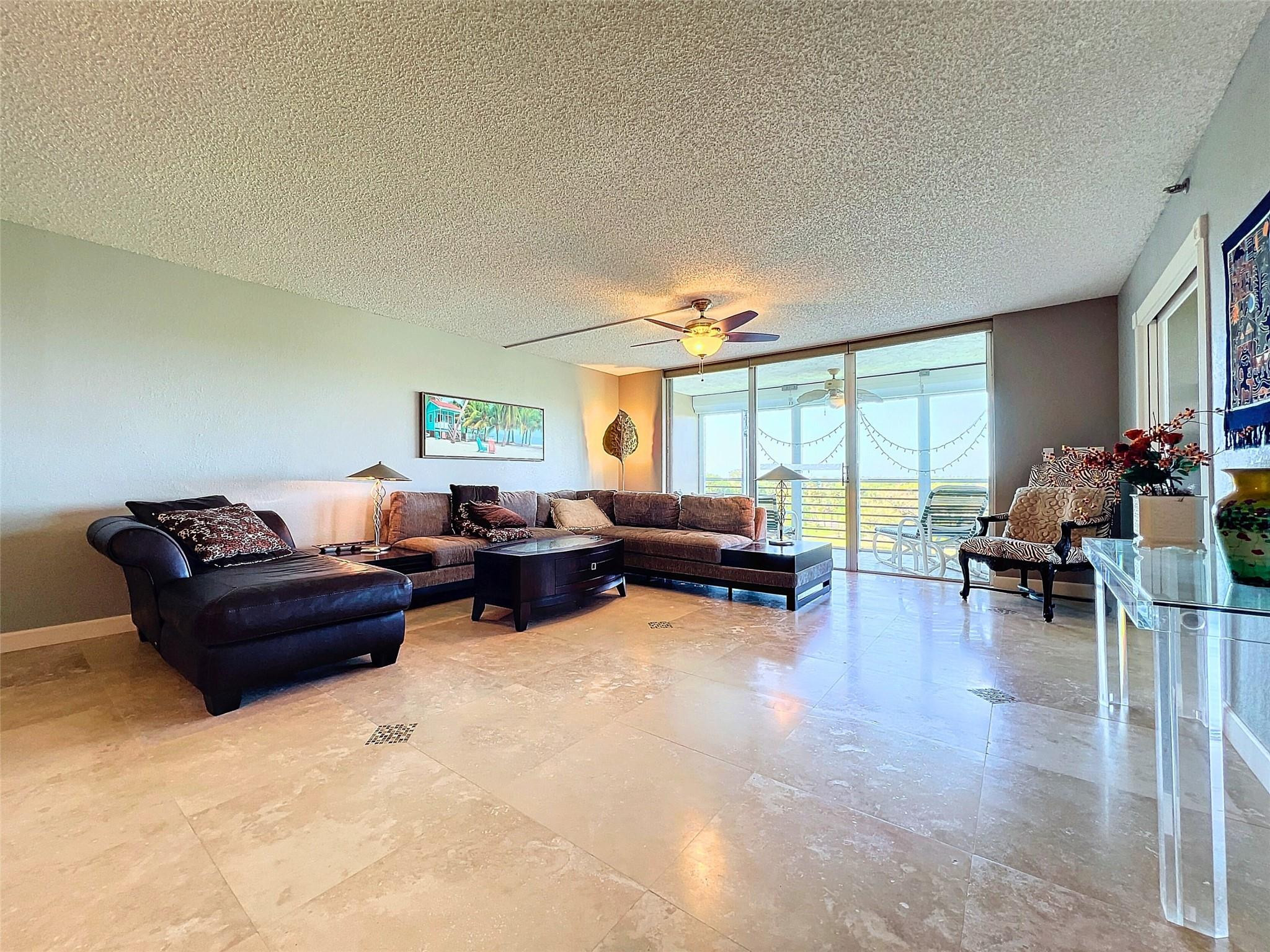 3507 Oaks Way 606