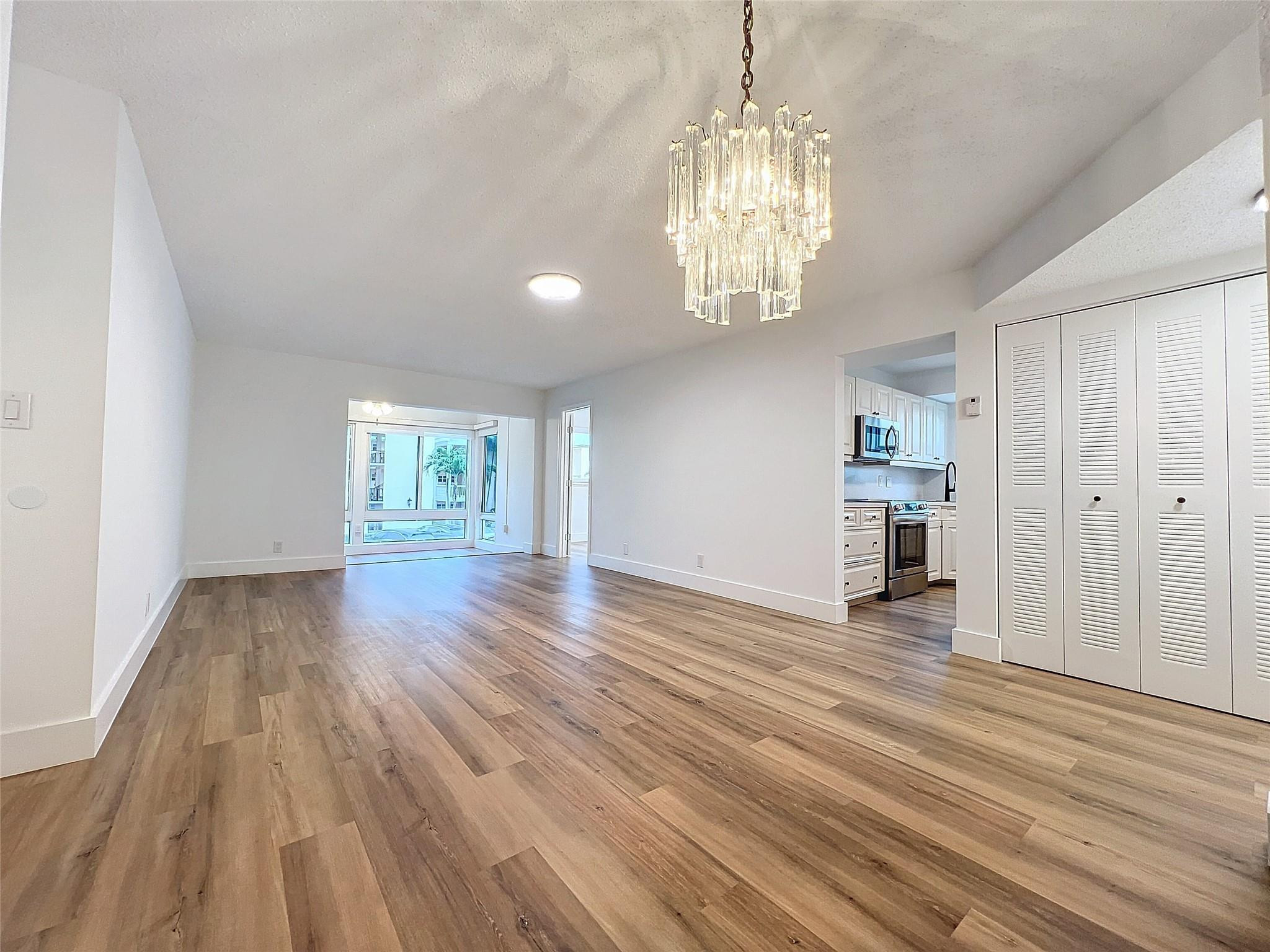 17 Colonial Club Dr 204