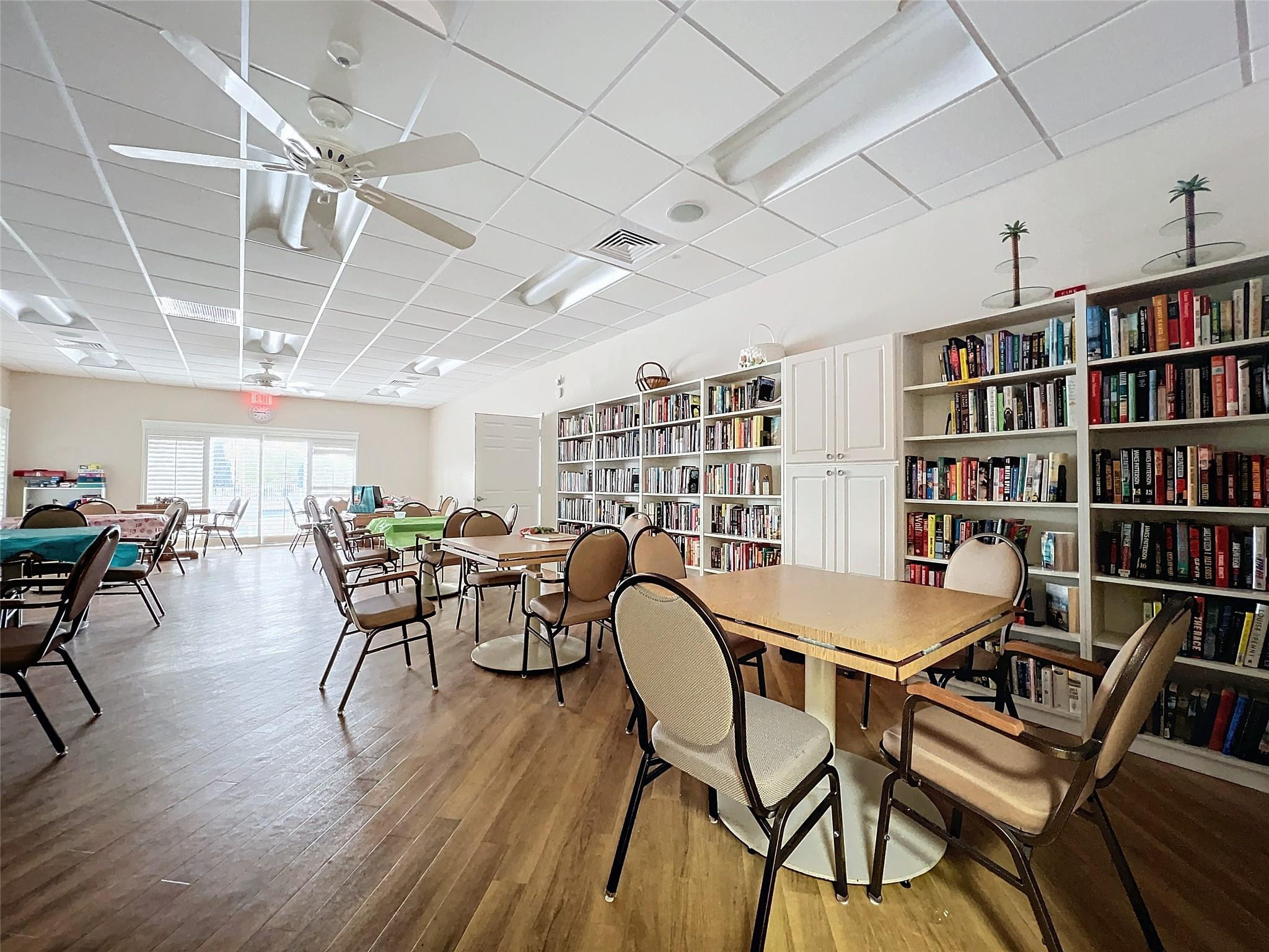 17 Colonial Club Dr 204