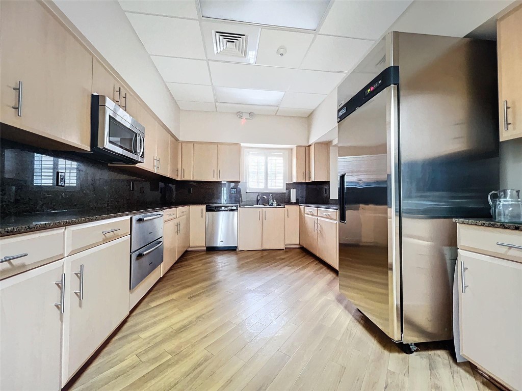 17 Colonial Club Dr 204