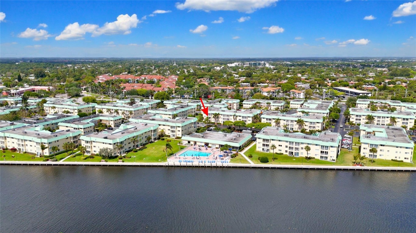 17 Colonial Club Dr 204