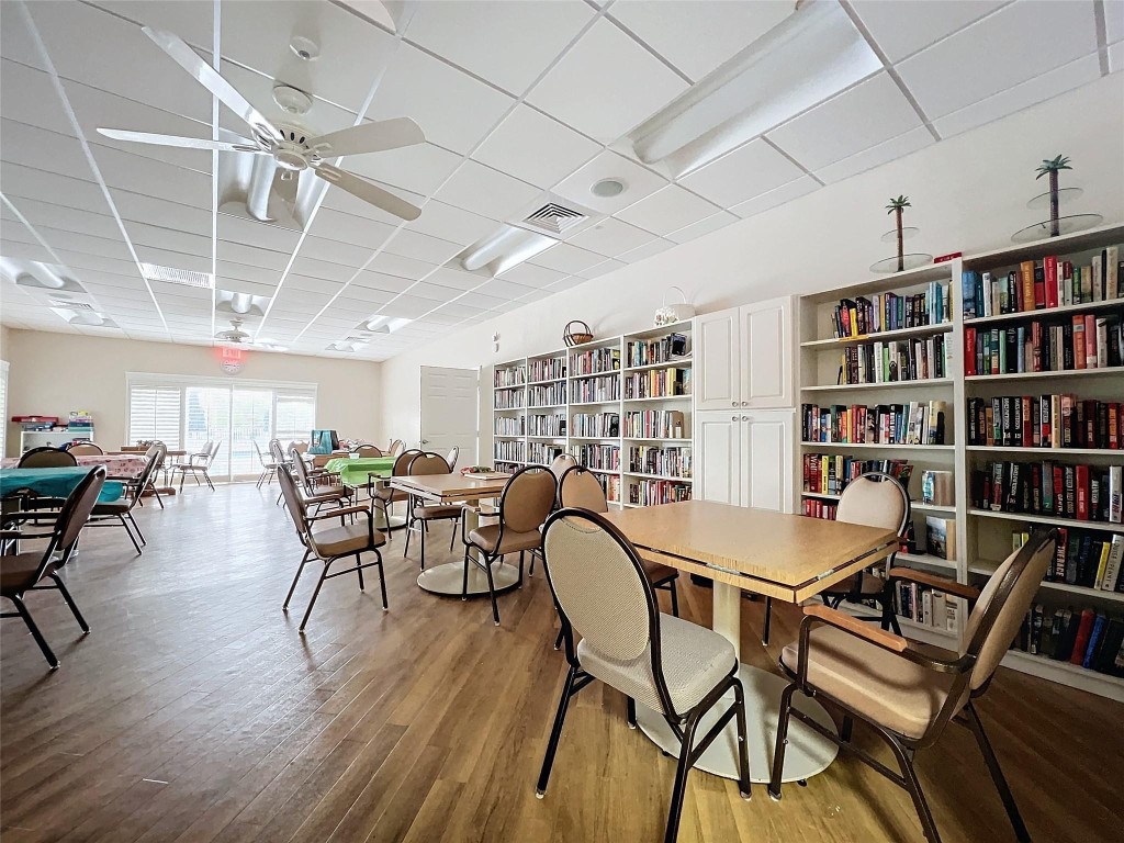 17 Colonial Club Dr 204