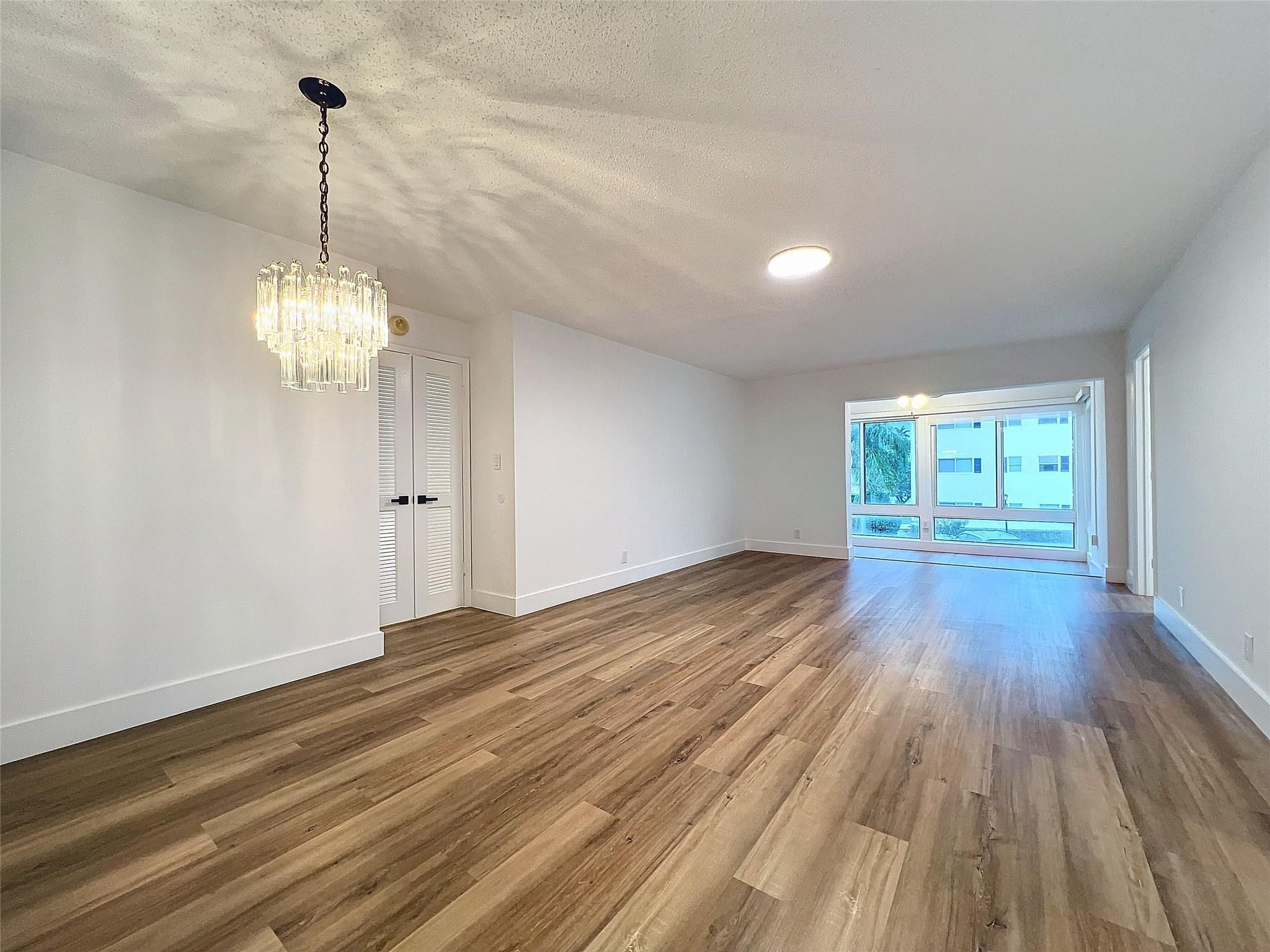 17 Colonial Club Dr 204