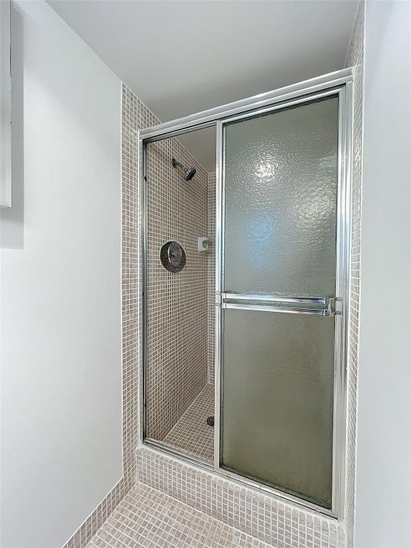 17 Colonial Club Dr 204