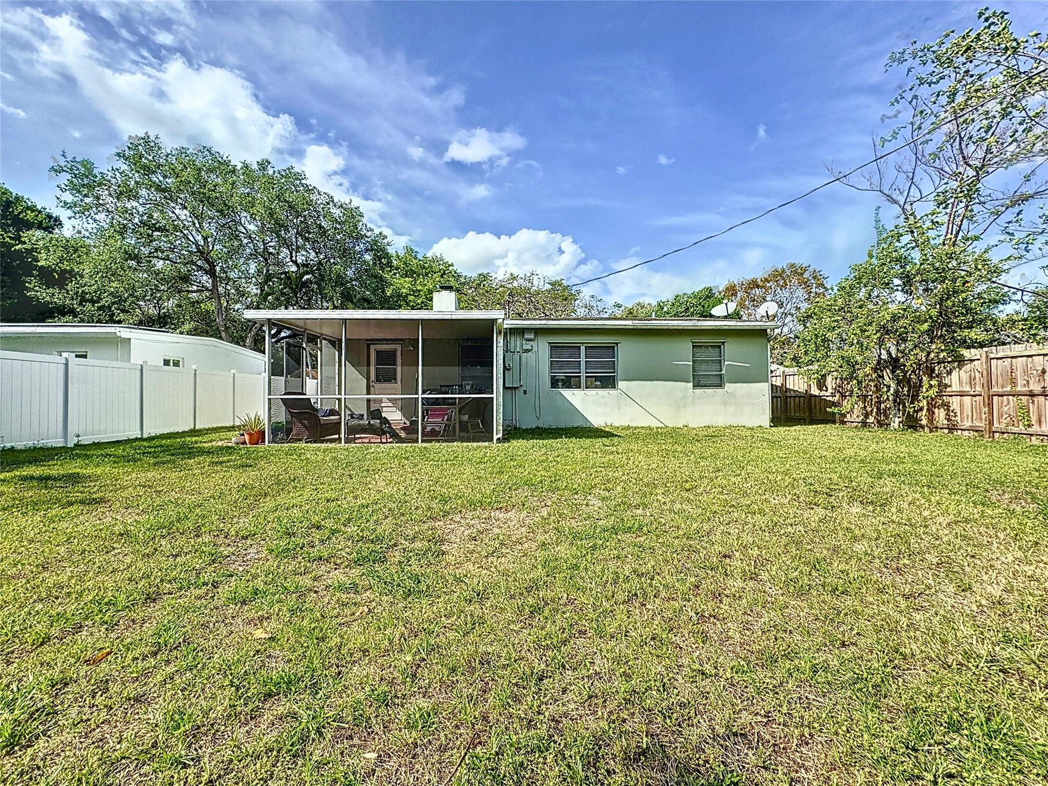1720 SW 13th Ct
