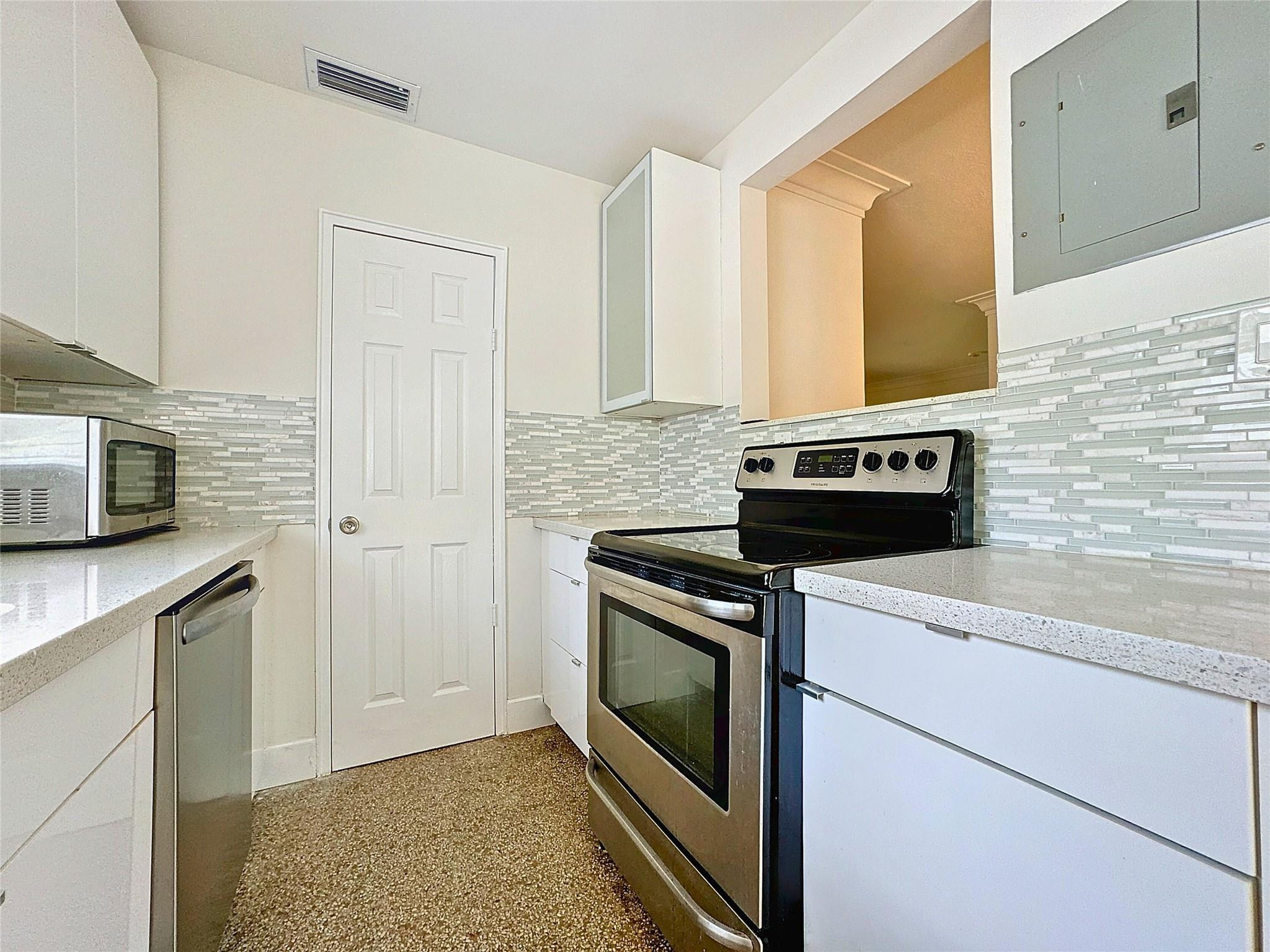 1720 SW 13th Ct