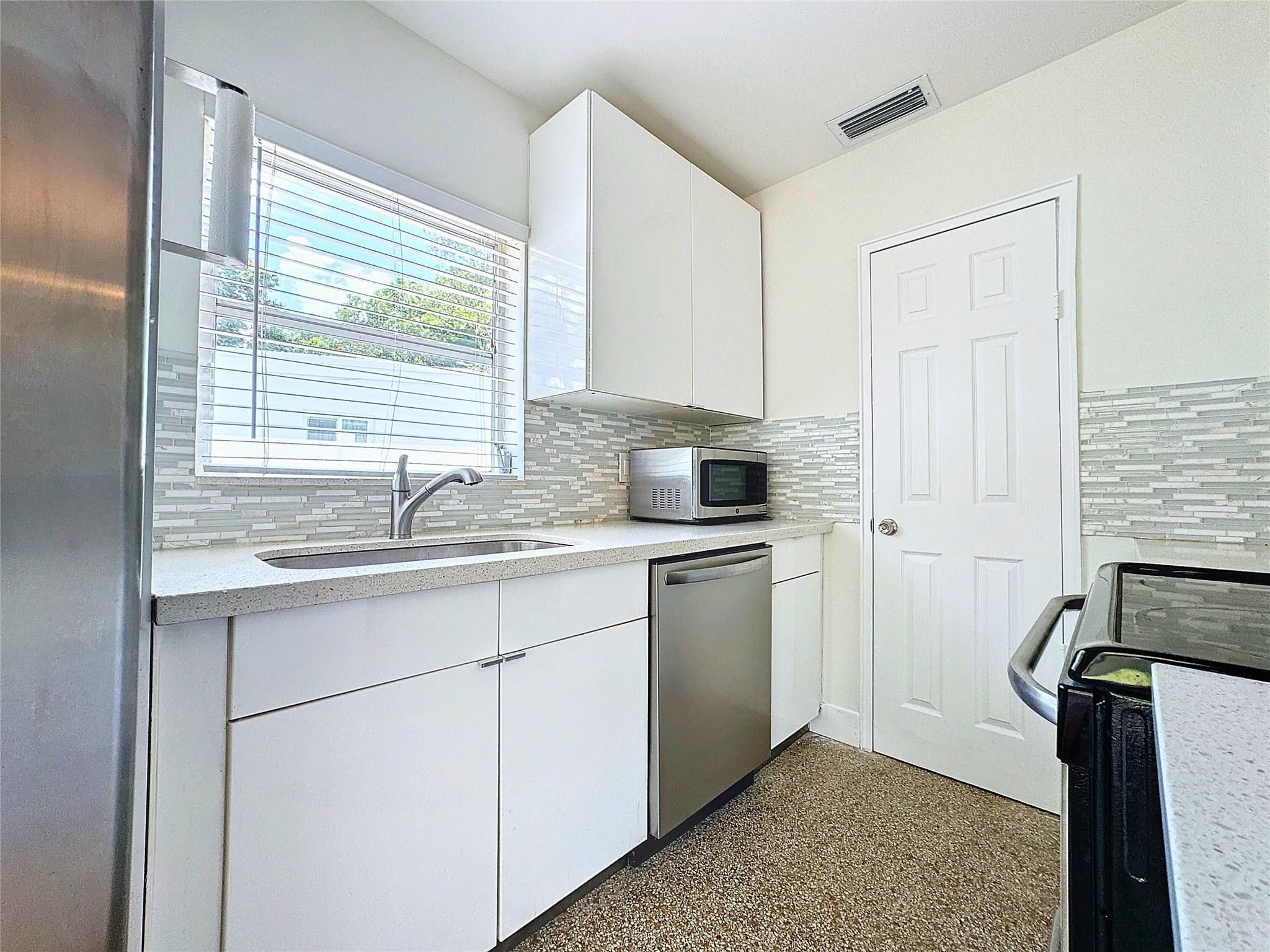 1720 SW 13th Ct