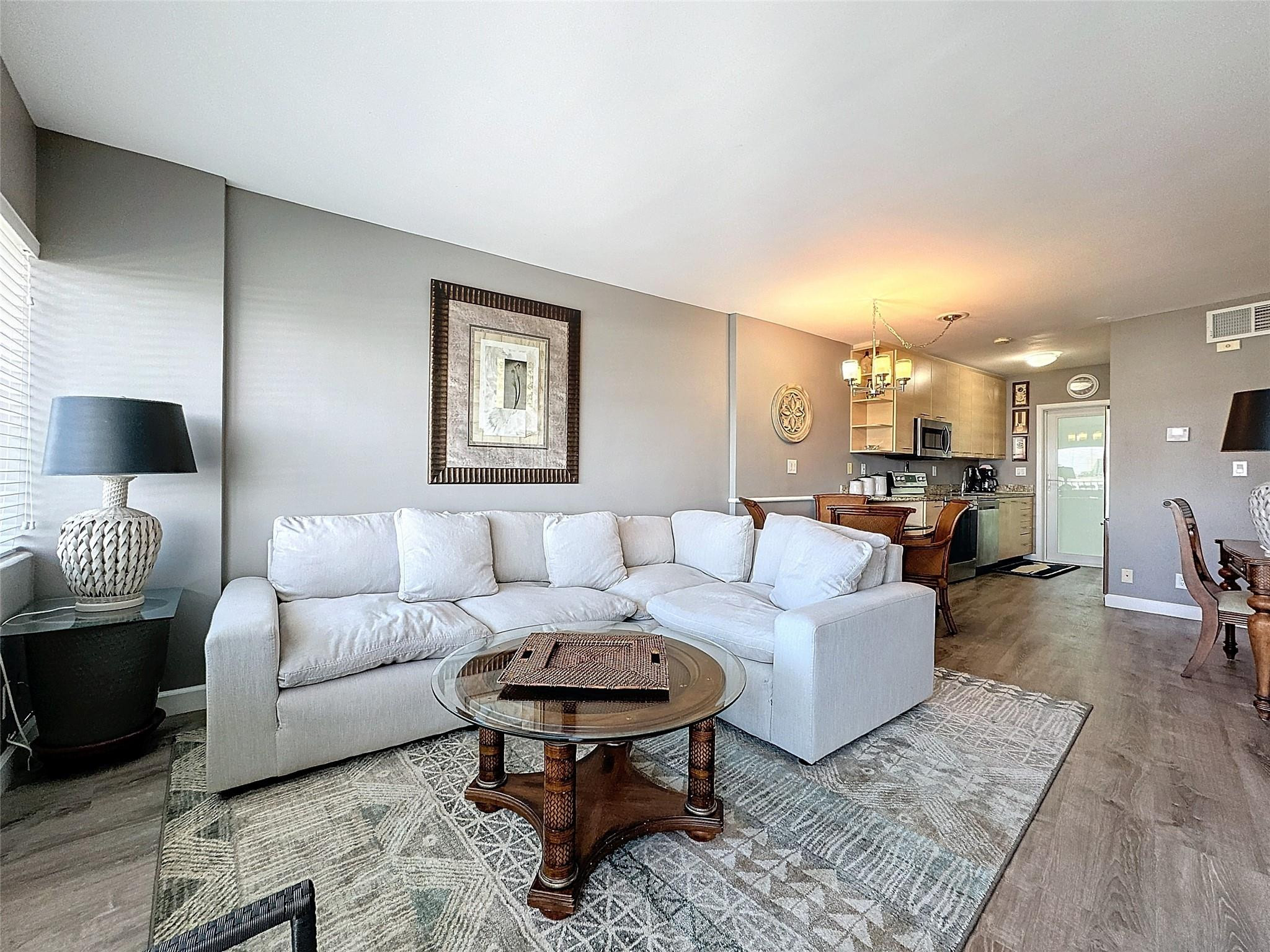 3250 NE 28th Street 707