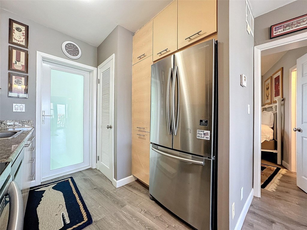 3250 NE 28th Street 707