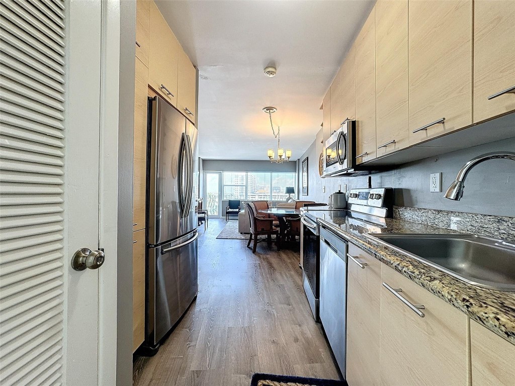 3250 NE 28th Street 707