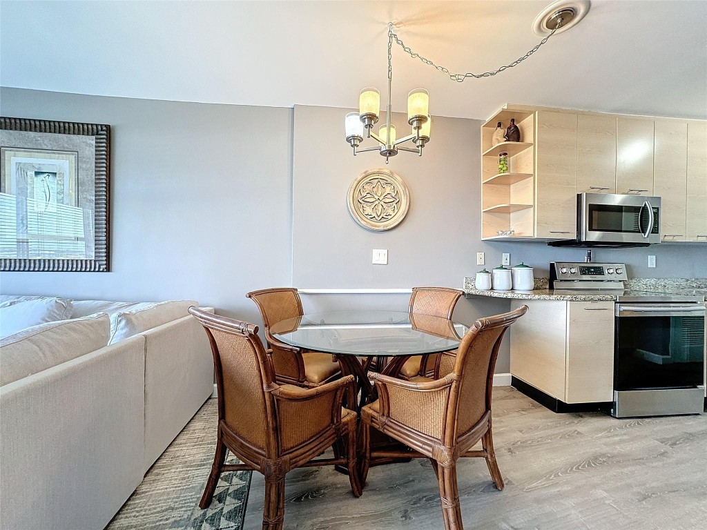 3250 NE 28th Street 707