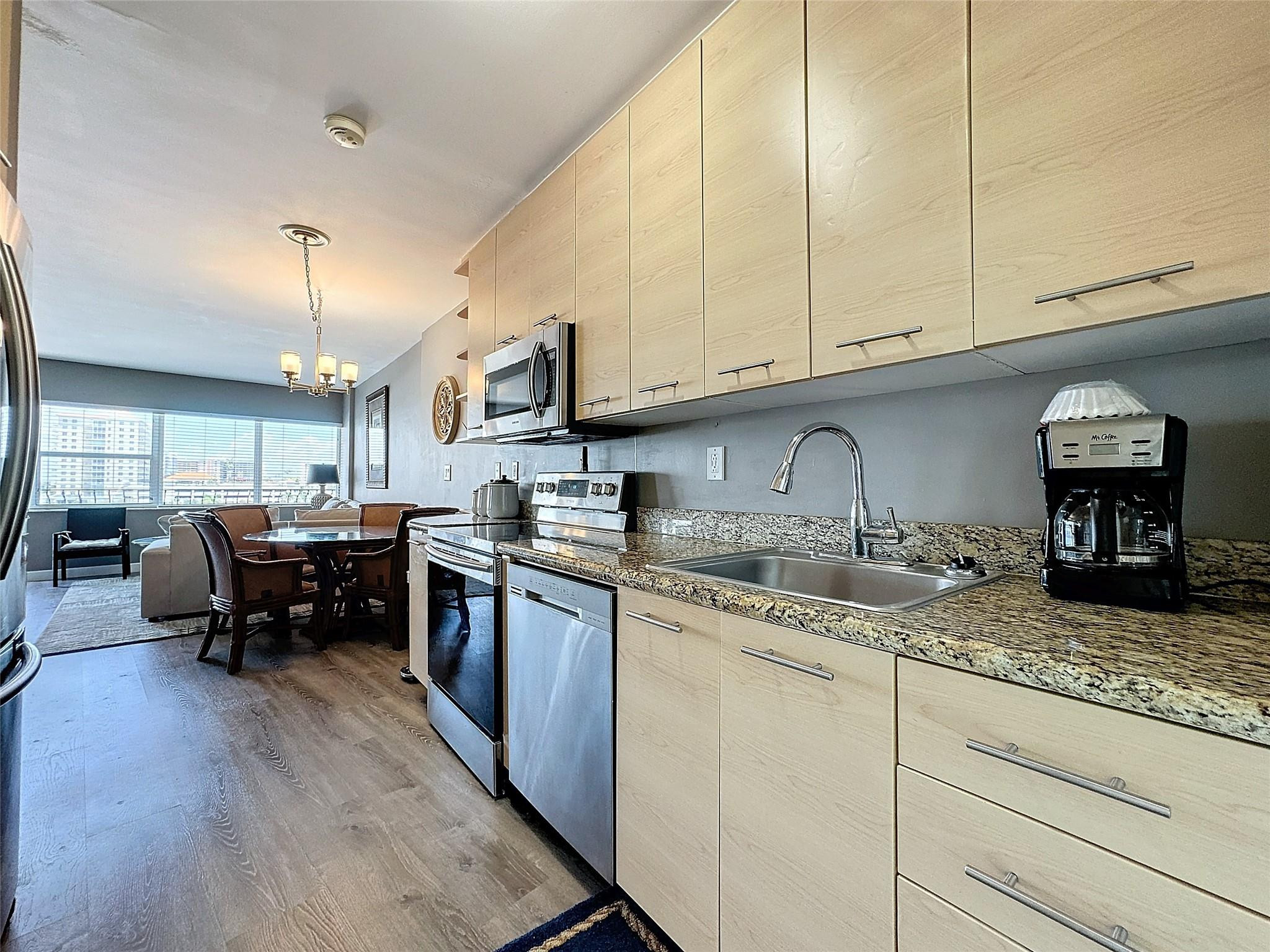 3250 NE 28th Street 707