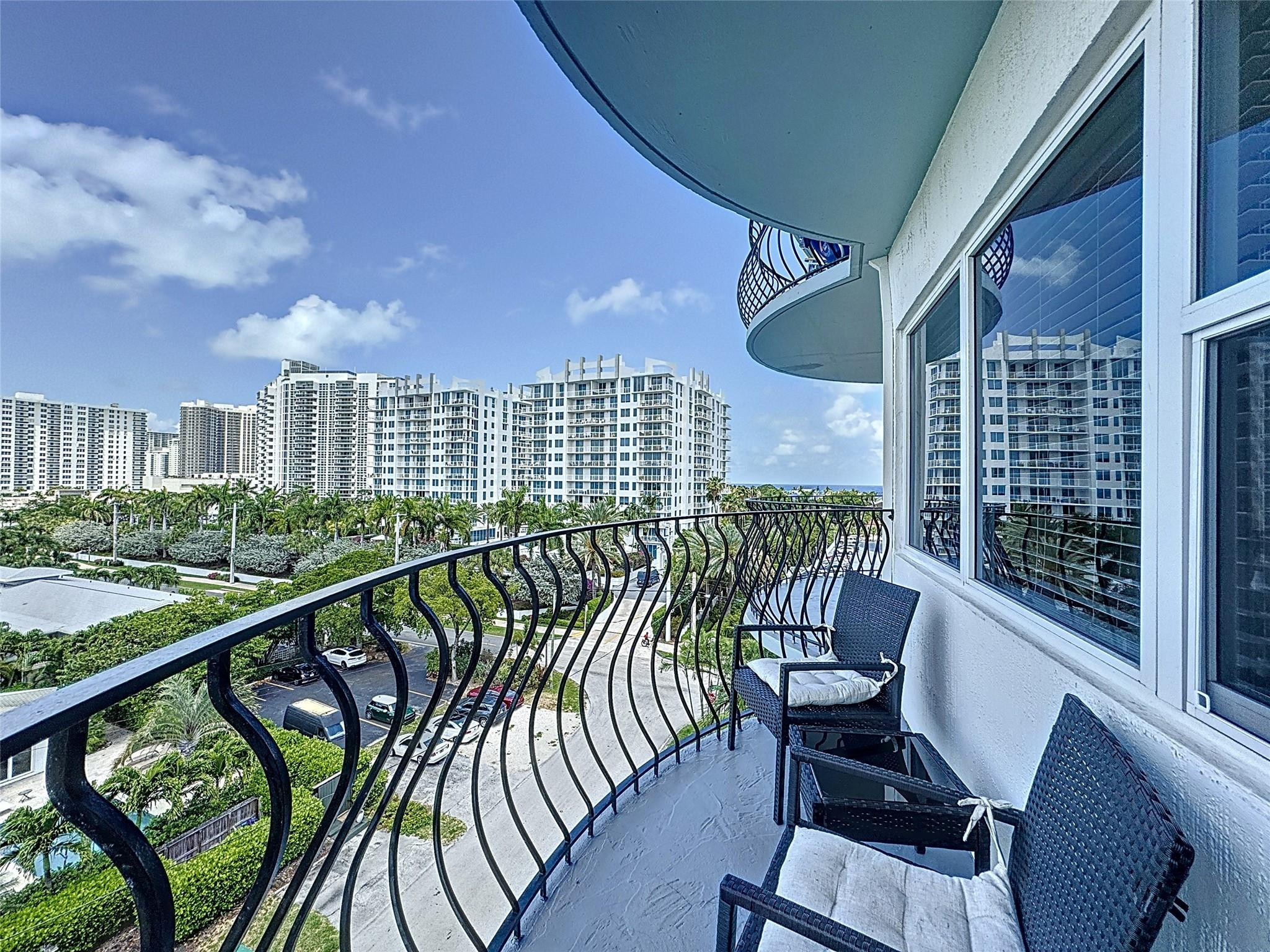 3250 NE 28th Street 707