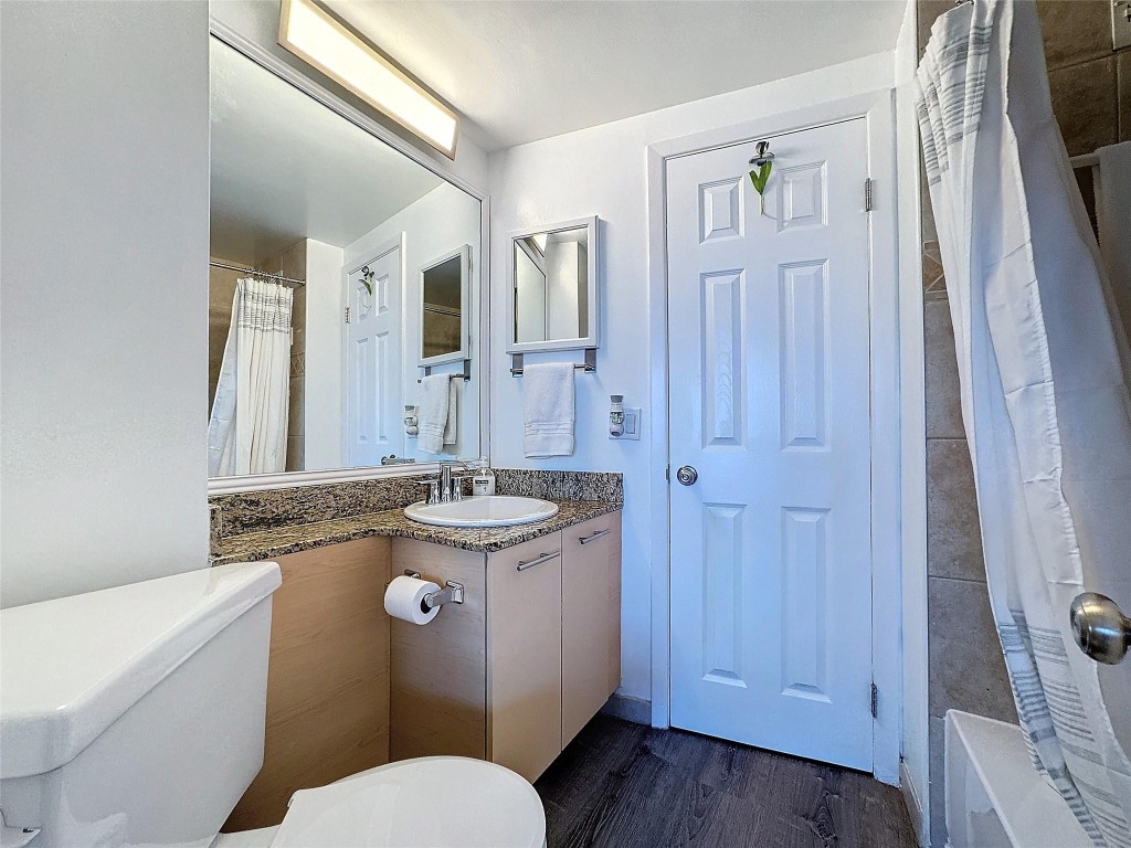 3250 NE 28th Street 707