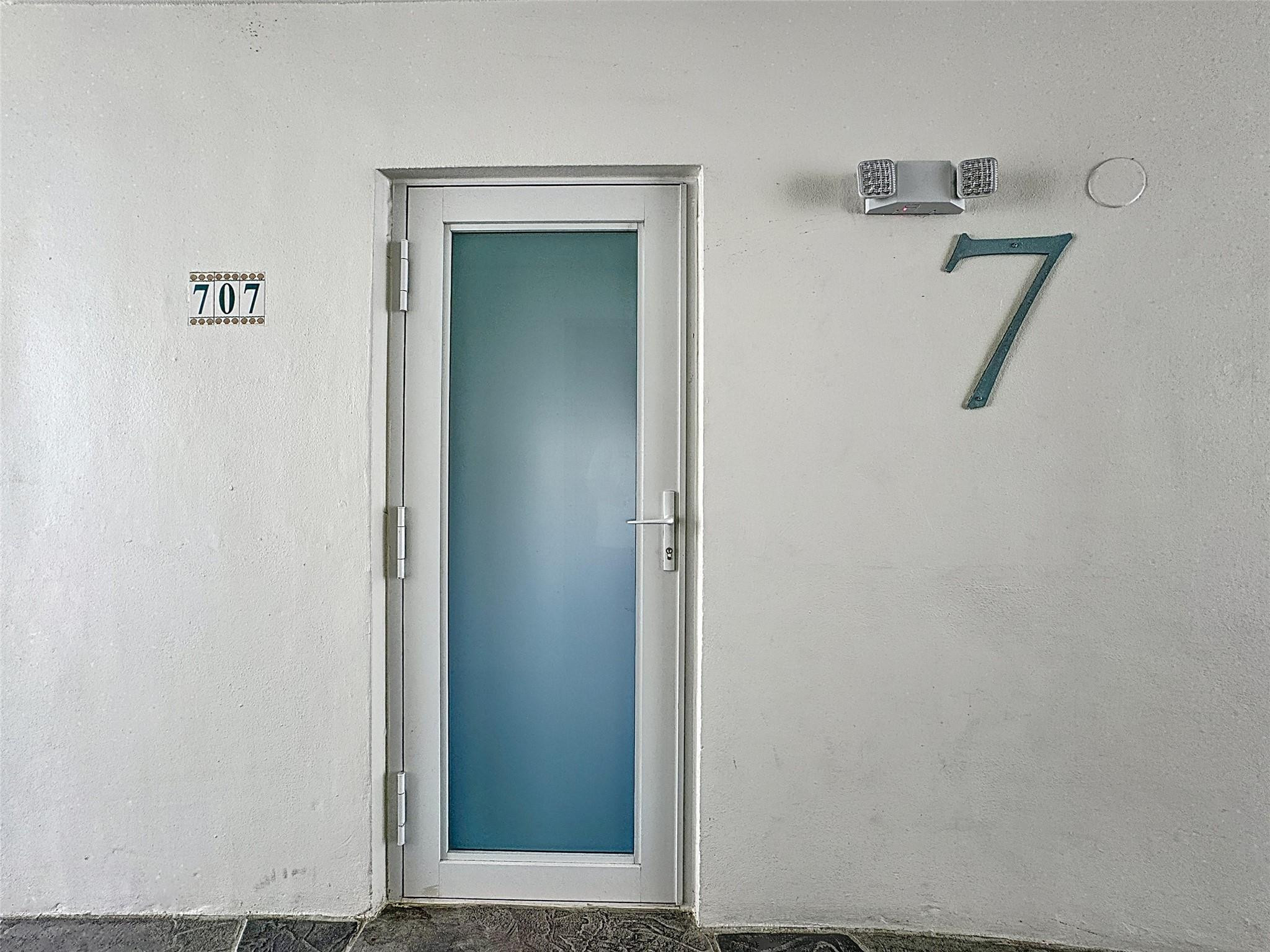 3250 NE 28th Street 707