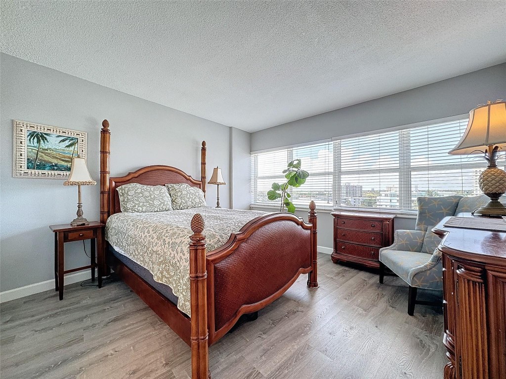 3250 NE 28th Street 707