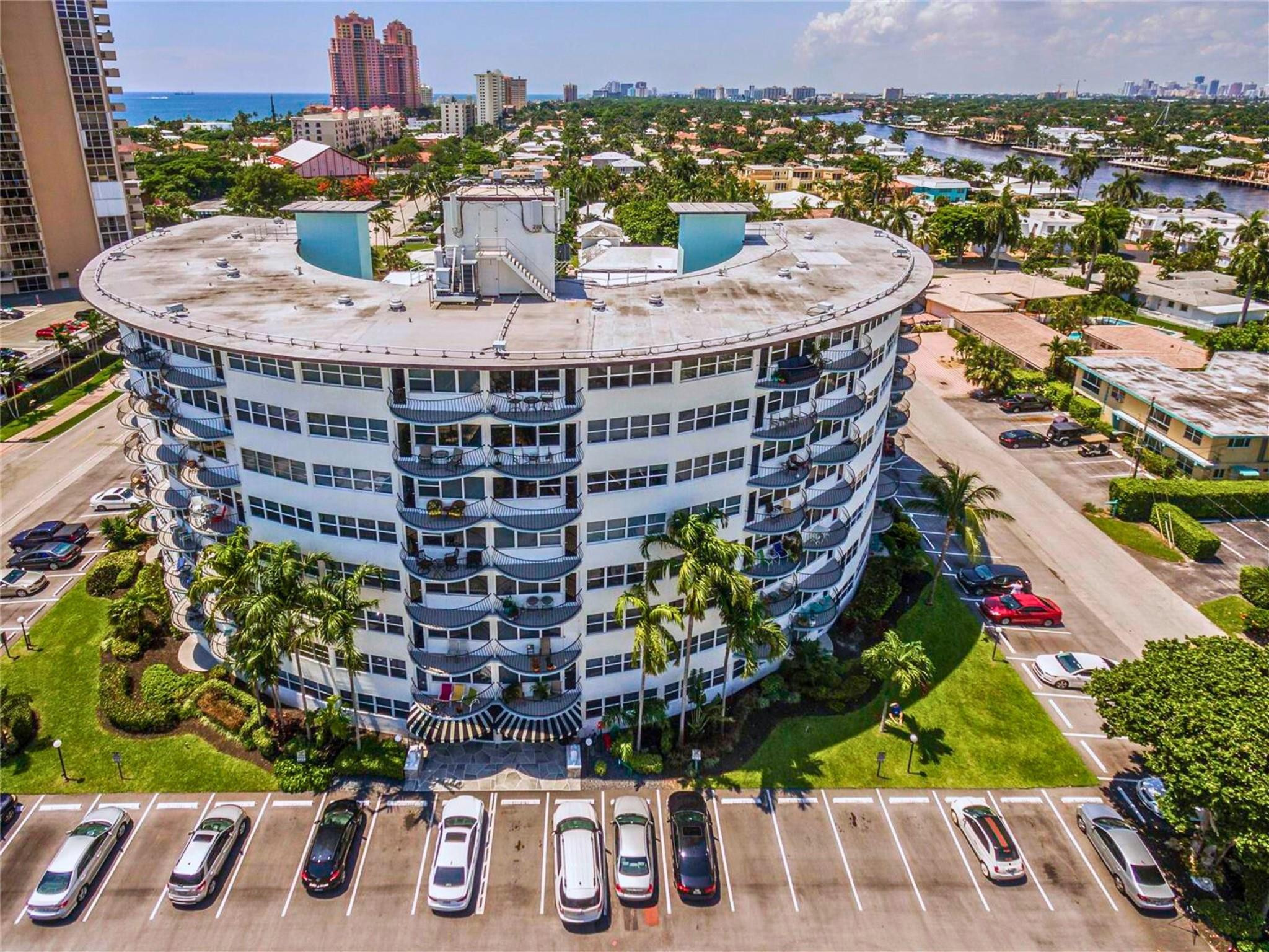 3250 NE 28th Street 712