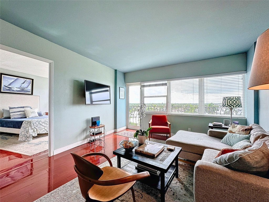 3250 NE 28th Street 712