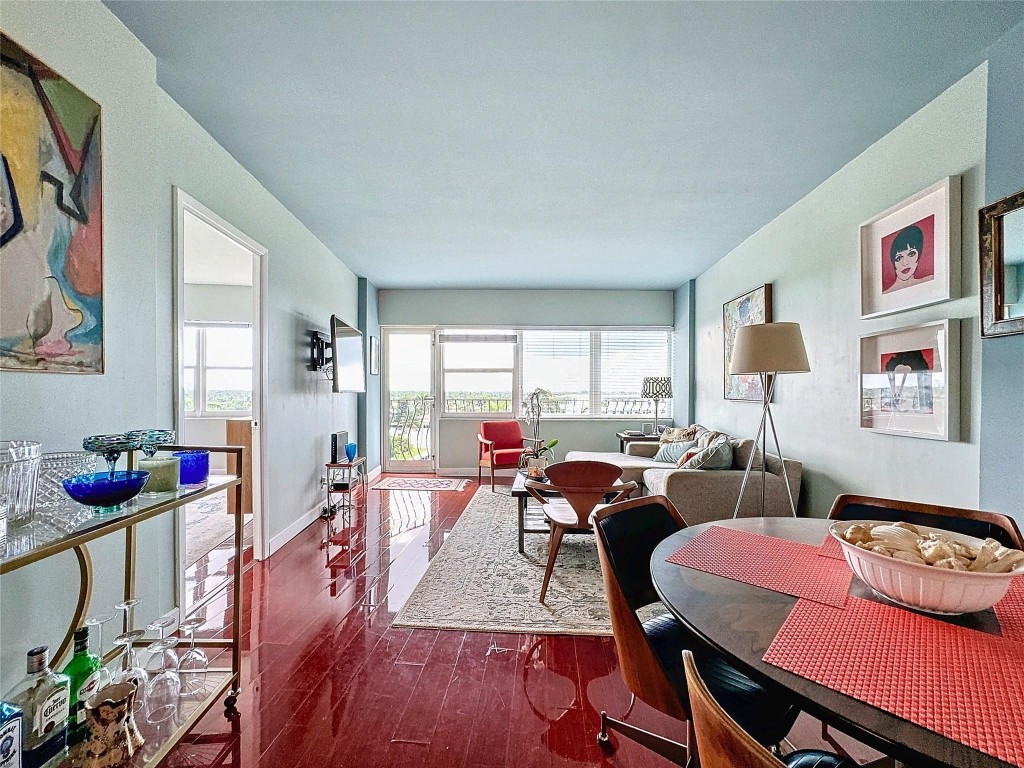 3250 NE 28th Street 712