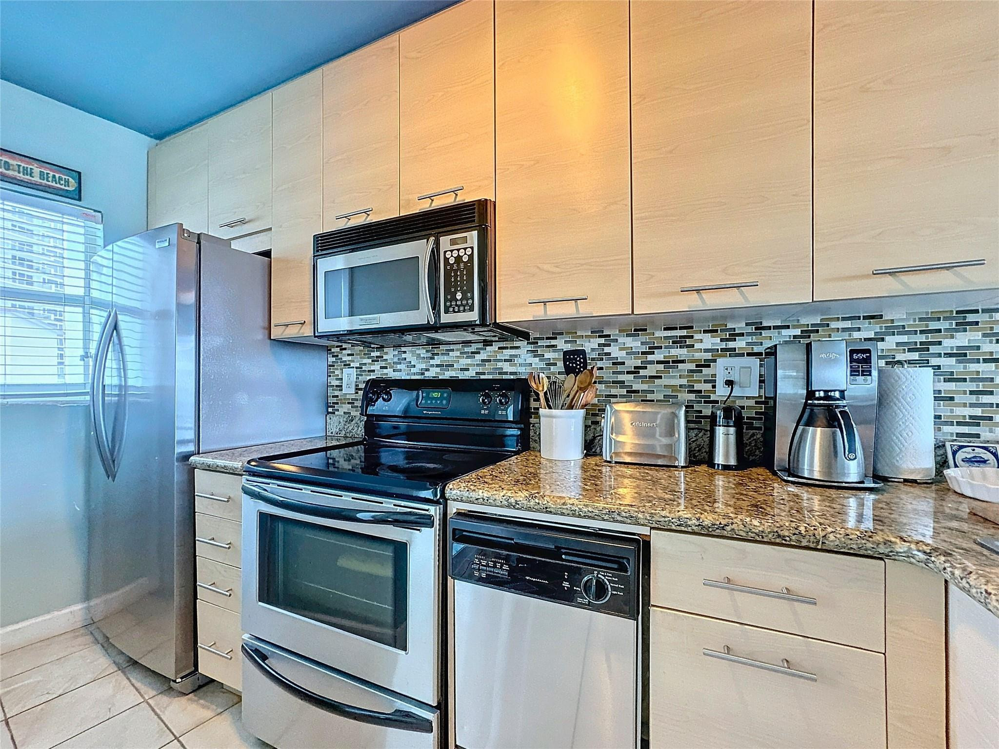 3250 NE 28th Street 712