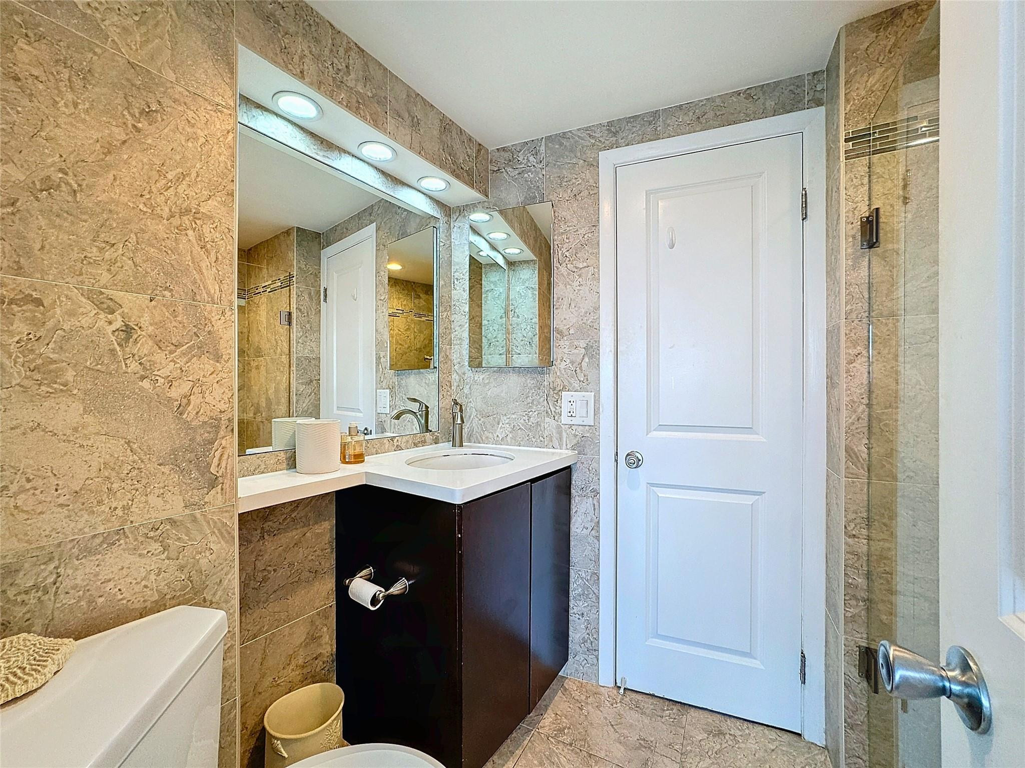 3250 NE 28th Street 712