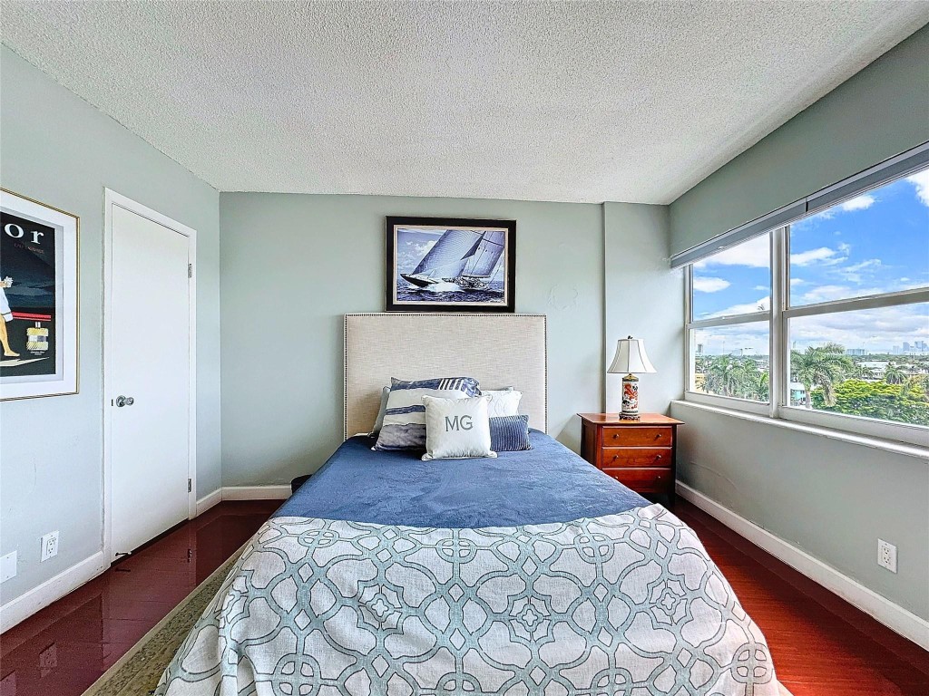 3250 NE 28th Street 712