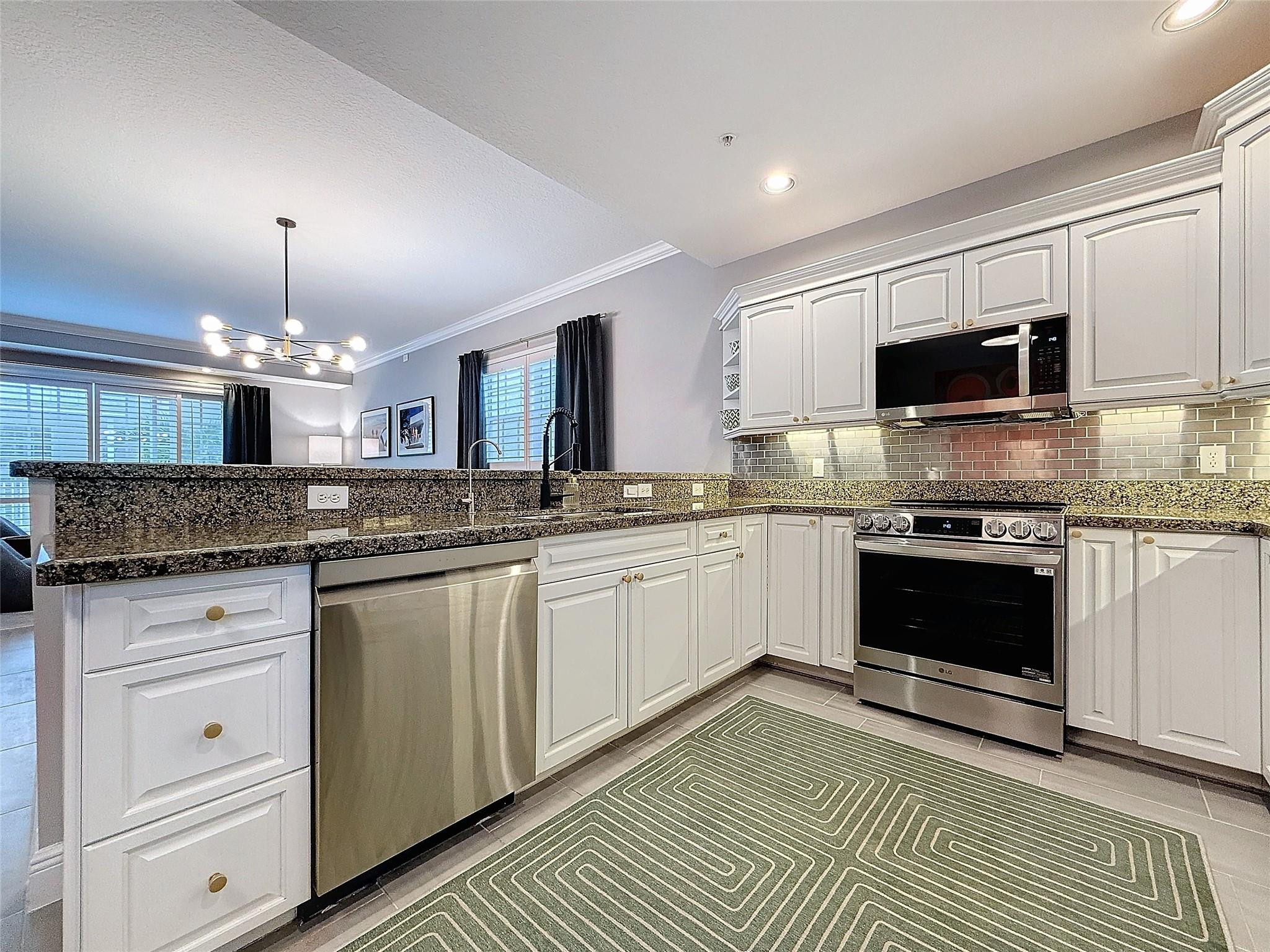 2685 NE 9th Ave 7