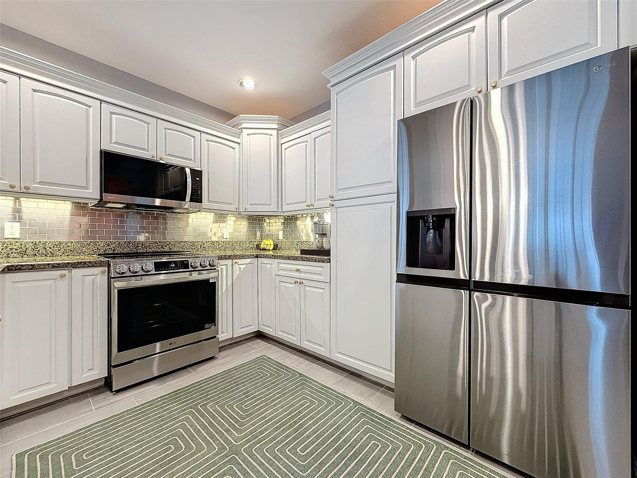 2685 NE 9th Ave 7
