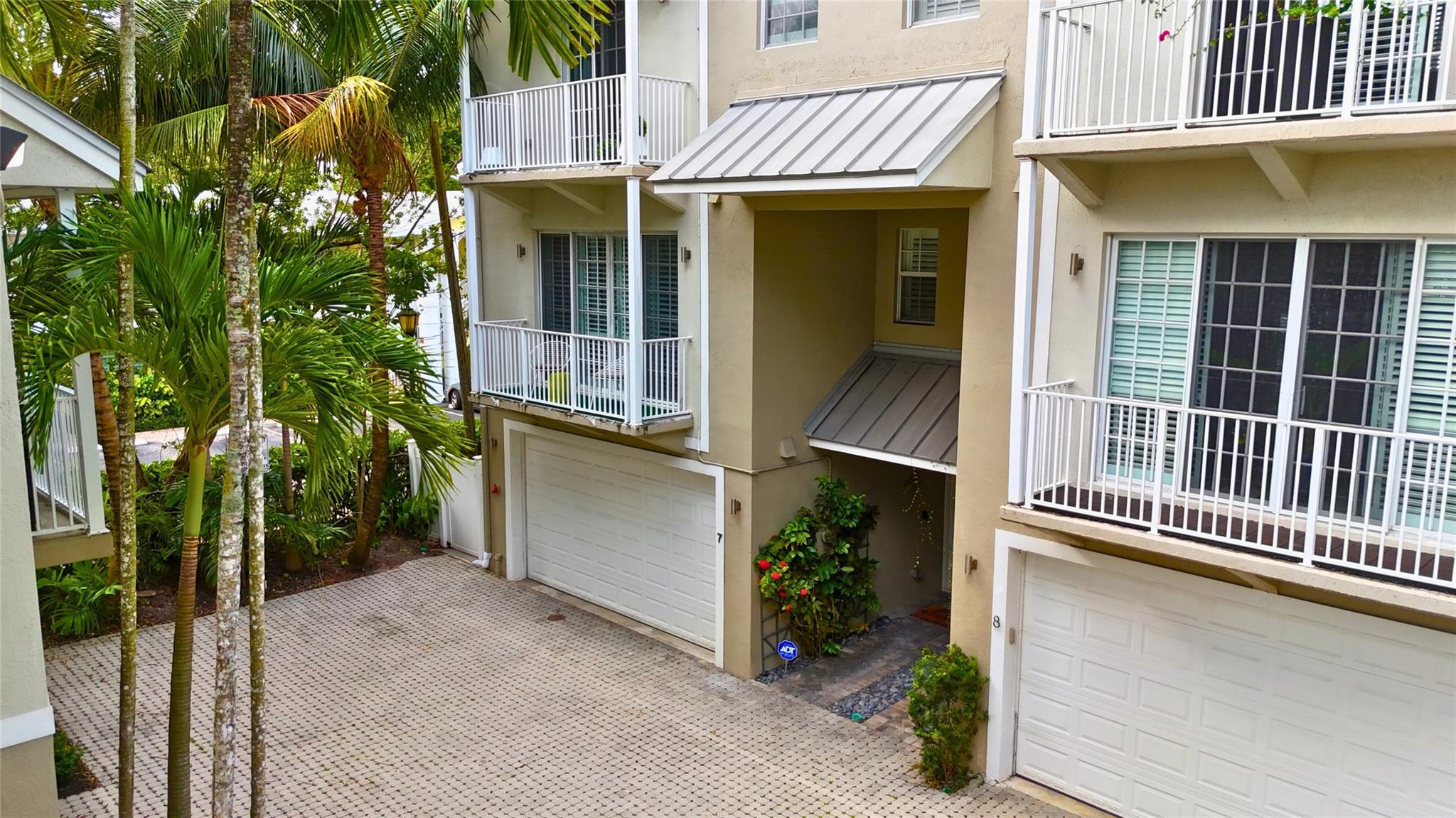 2685 NE 9th Ave 7