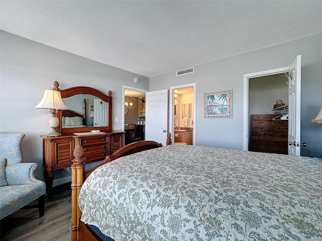 3250 NE 28th Street 707