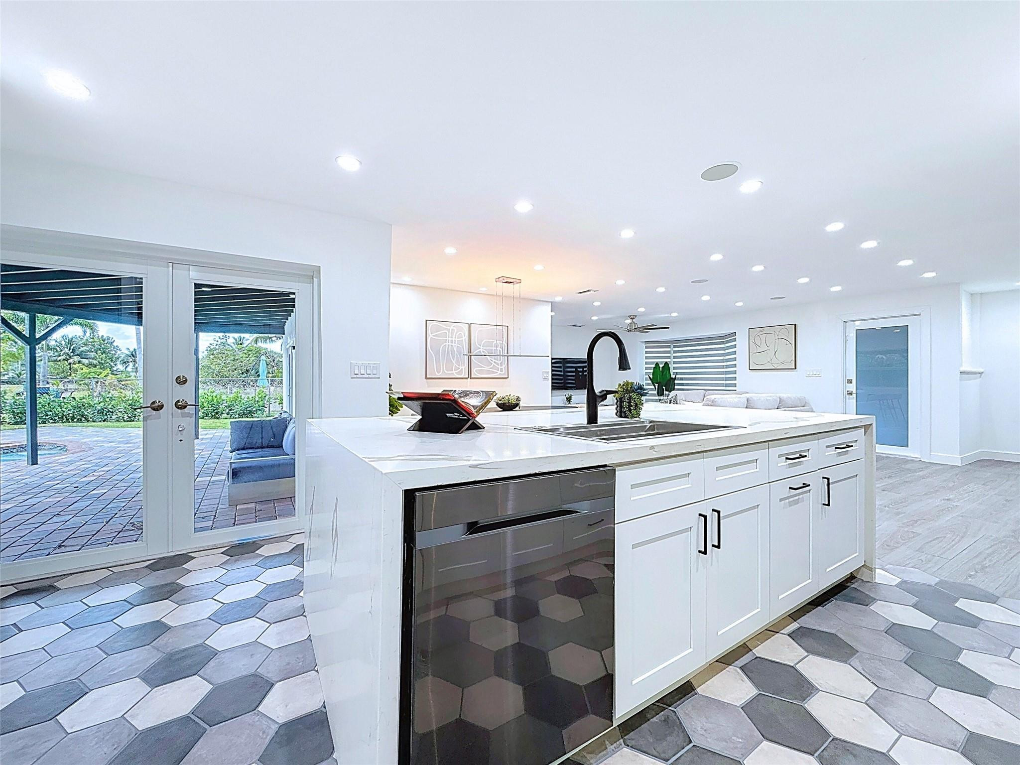 100 NW 65th Avenue