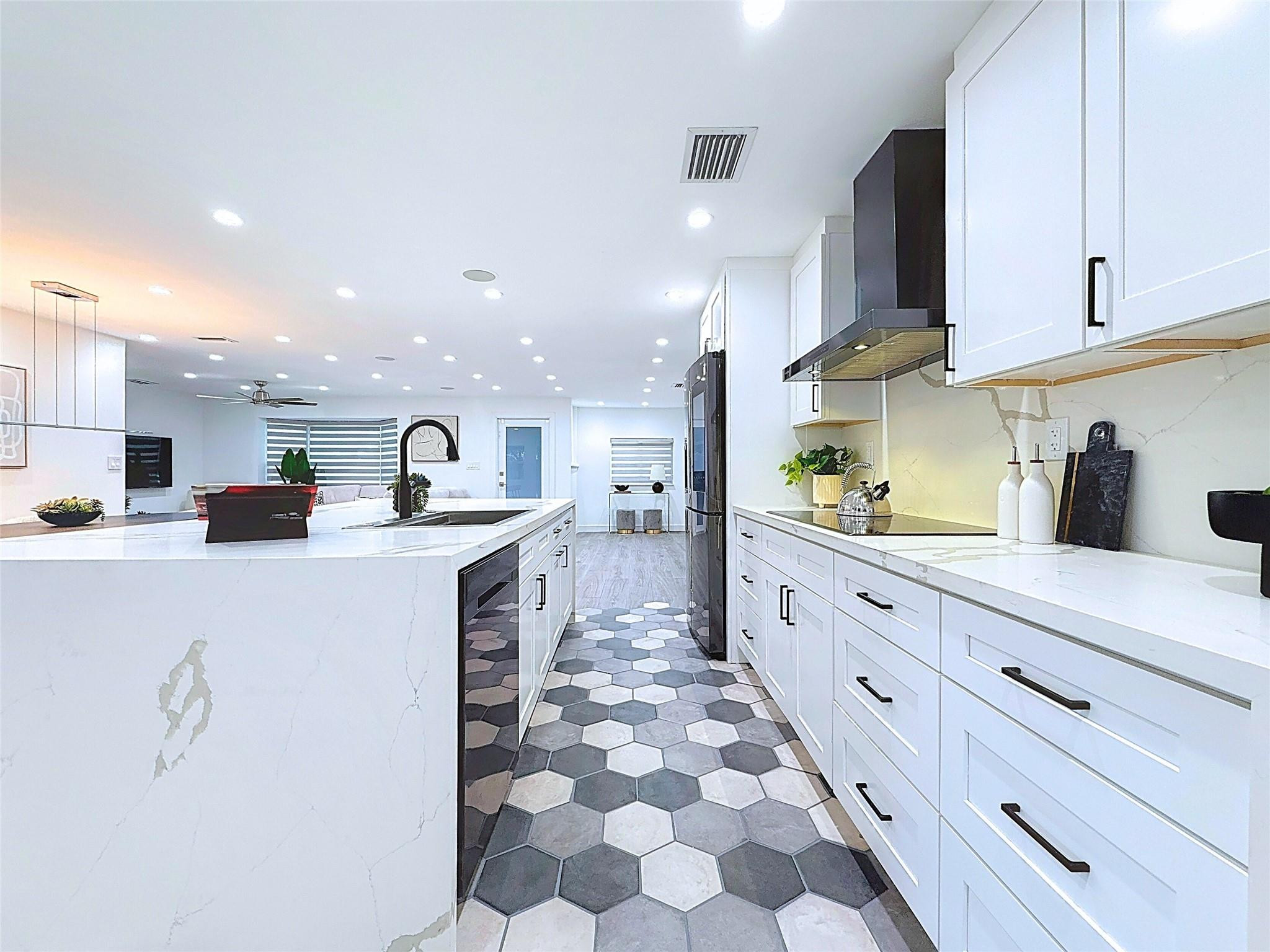 100 NW 65th Avenue