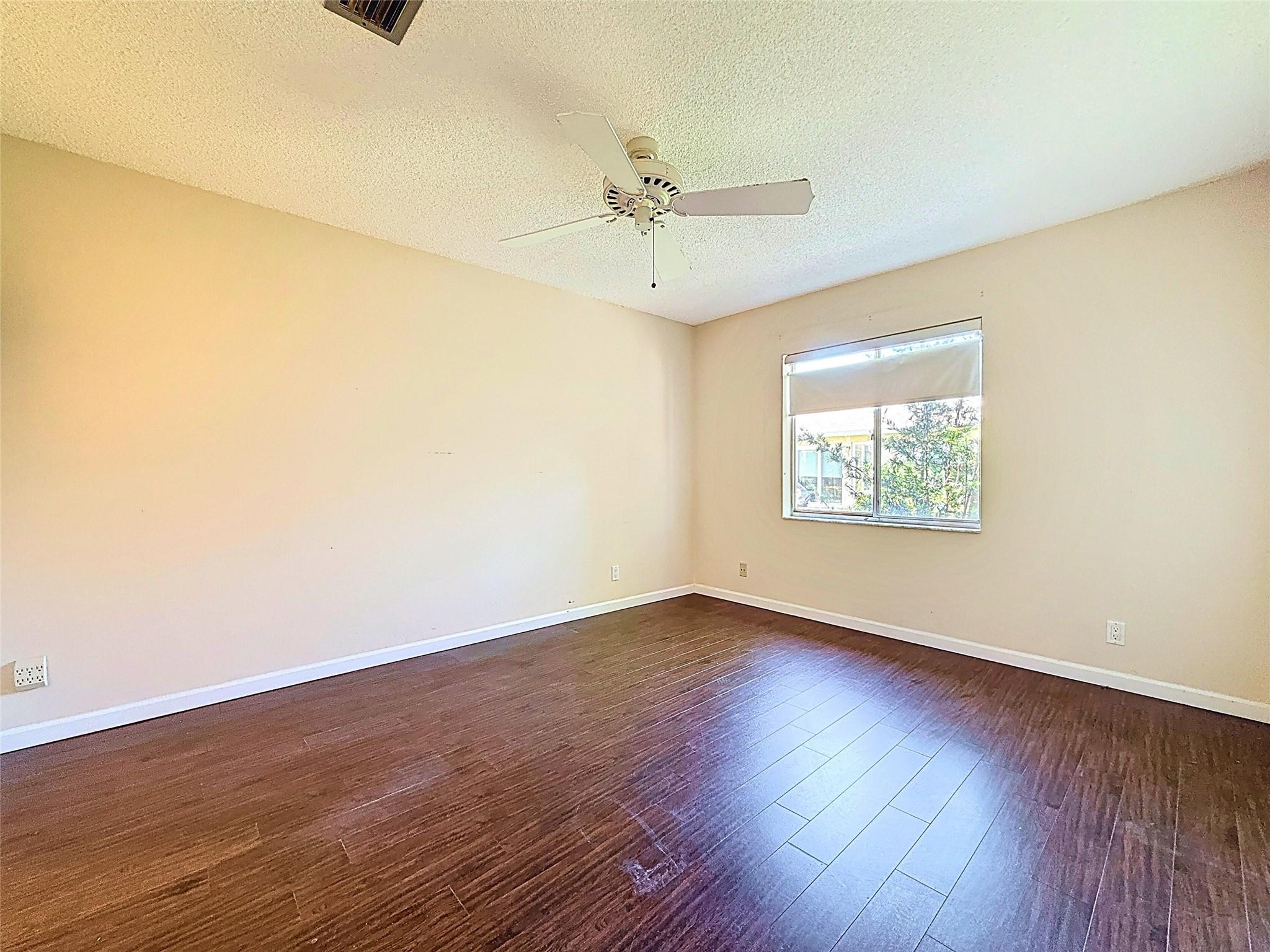 8626 Dreamside Ln 8626