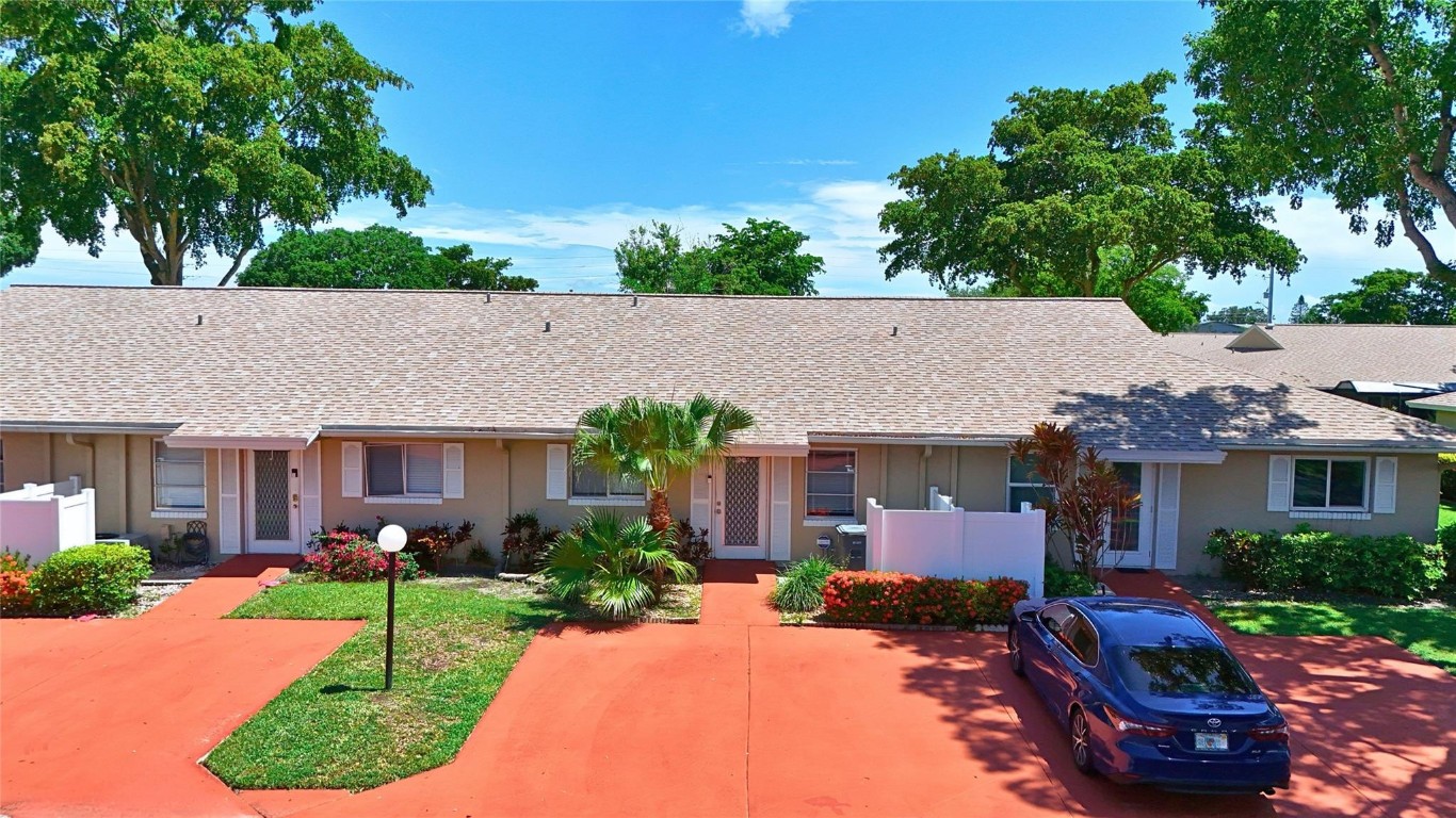 8626 Dreamside Ln 8626