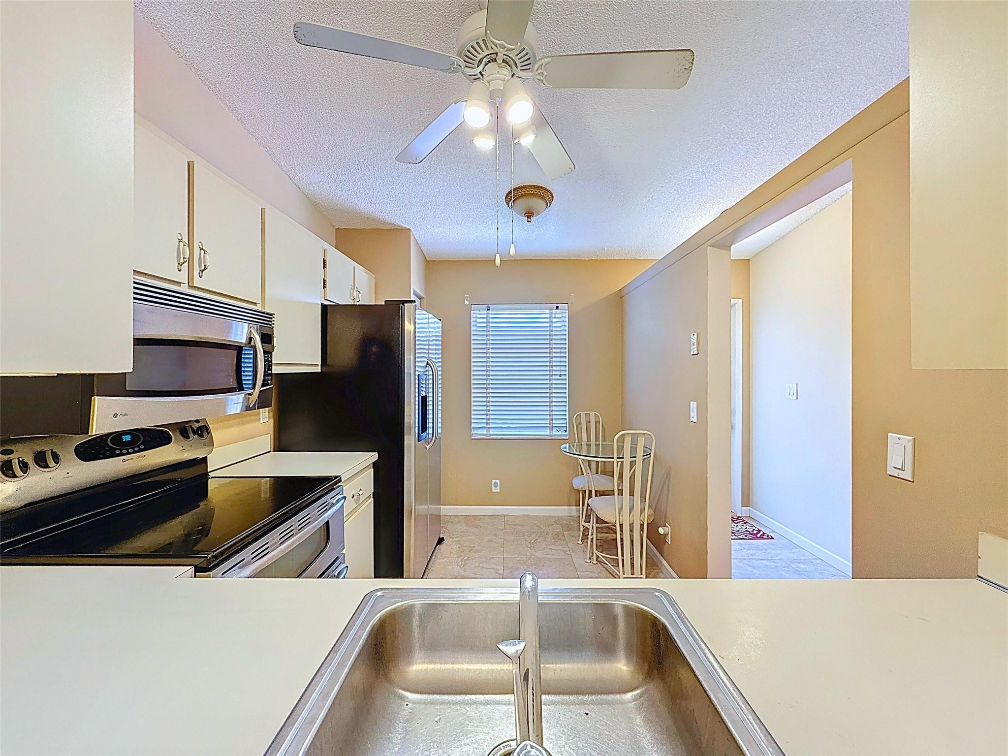 8626 Dreamside Ln 8626