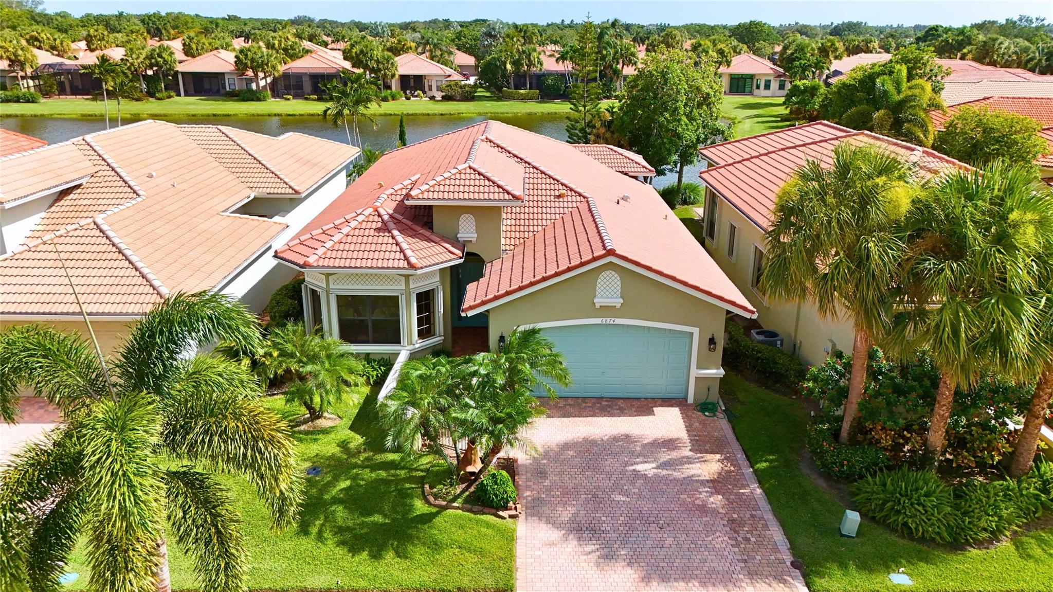 6874 Fabiano Cir