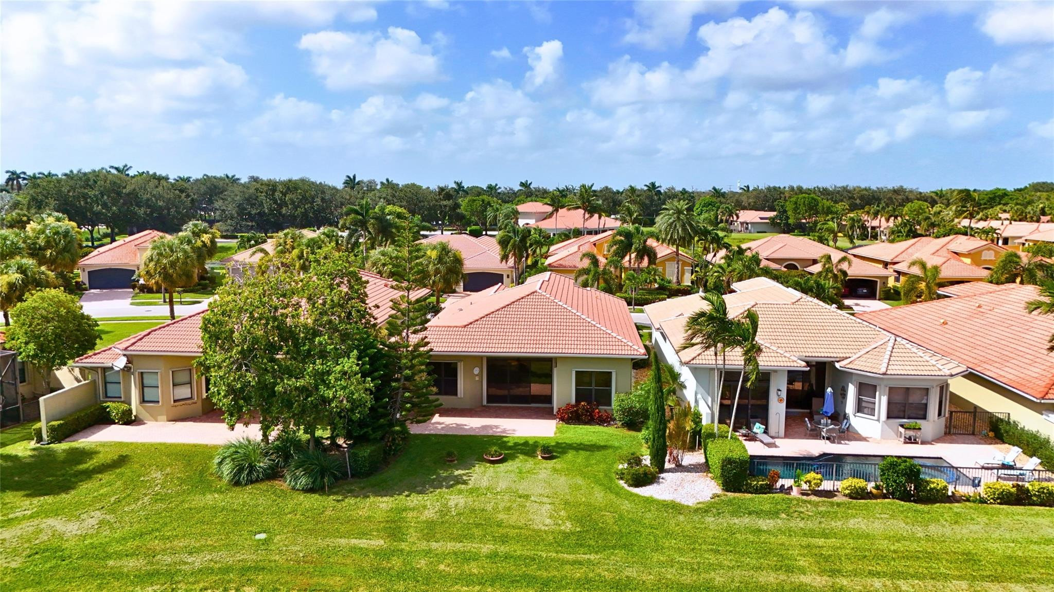 6874 Fabiano Cir