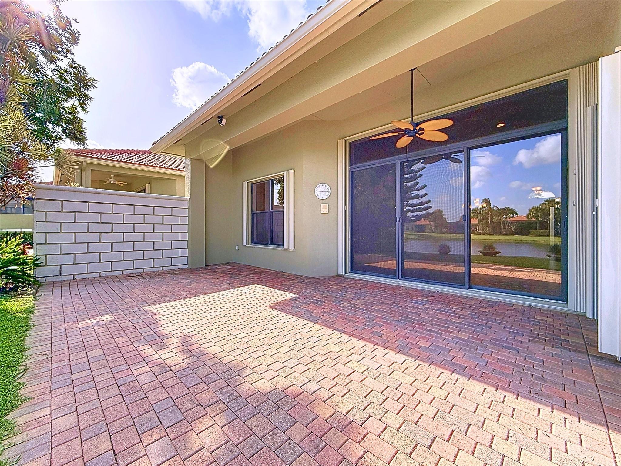 6874 Fabiano Cir